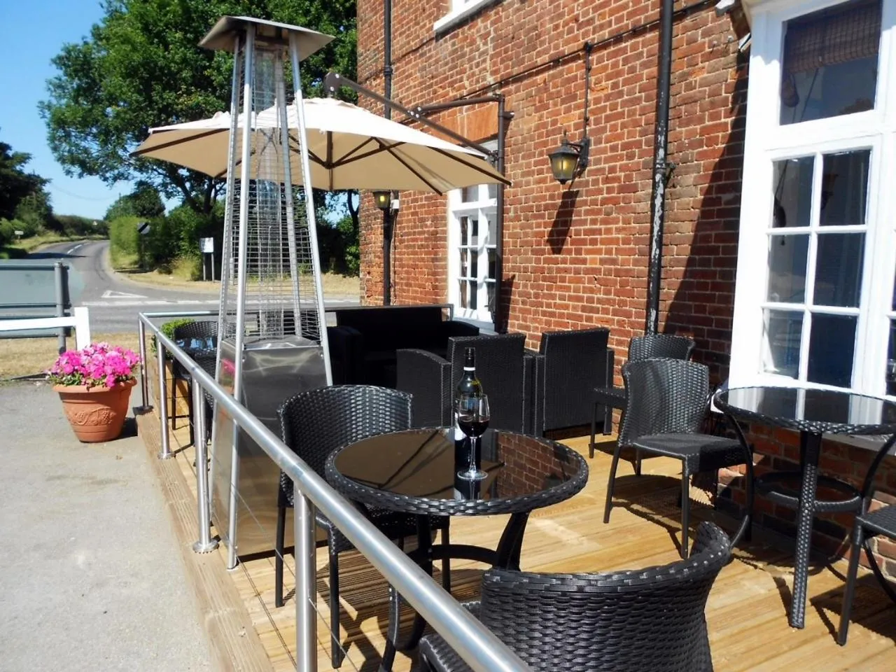 Patio in Kings Head Hotel