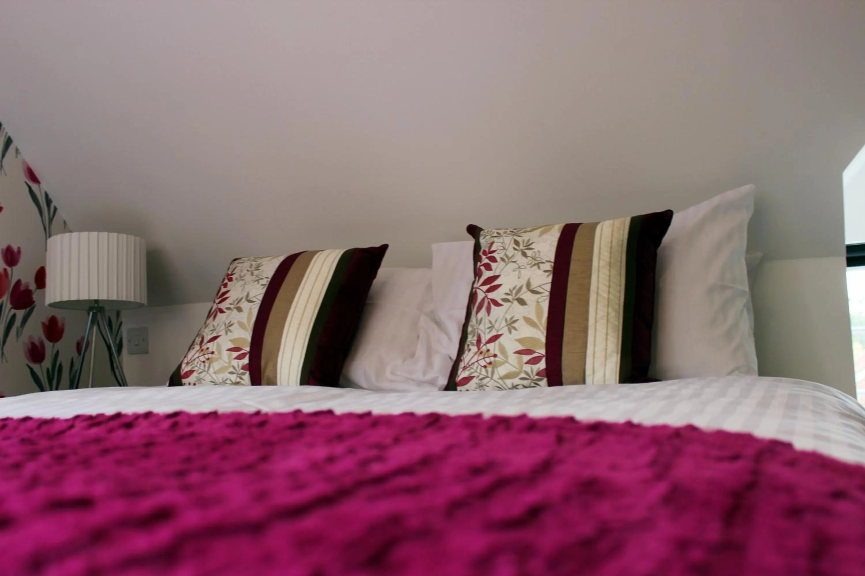 Decorative detail, Bed in Kings Head Hotel