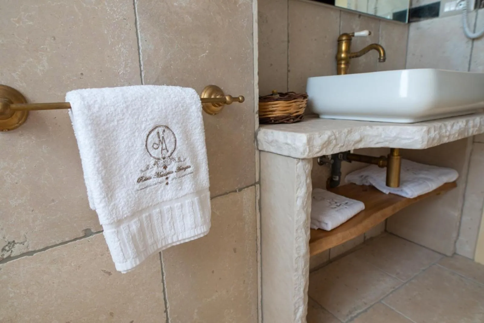 Bathroom in Masseria Antoglia