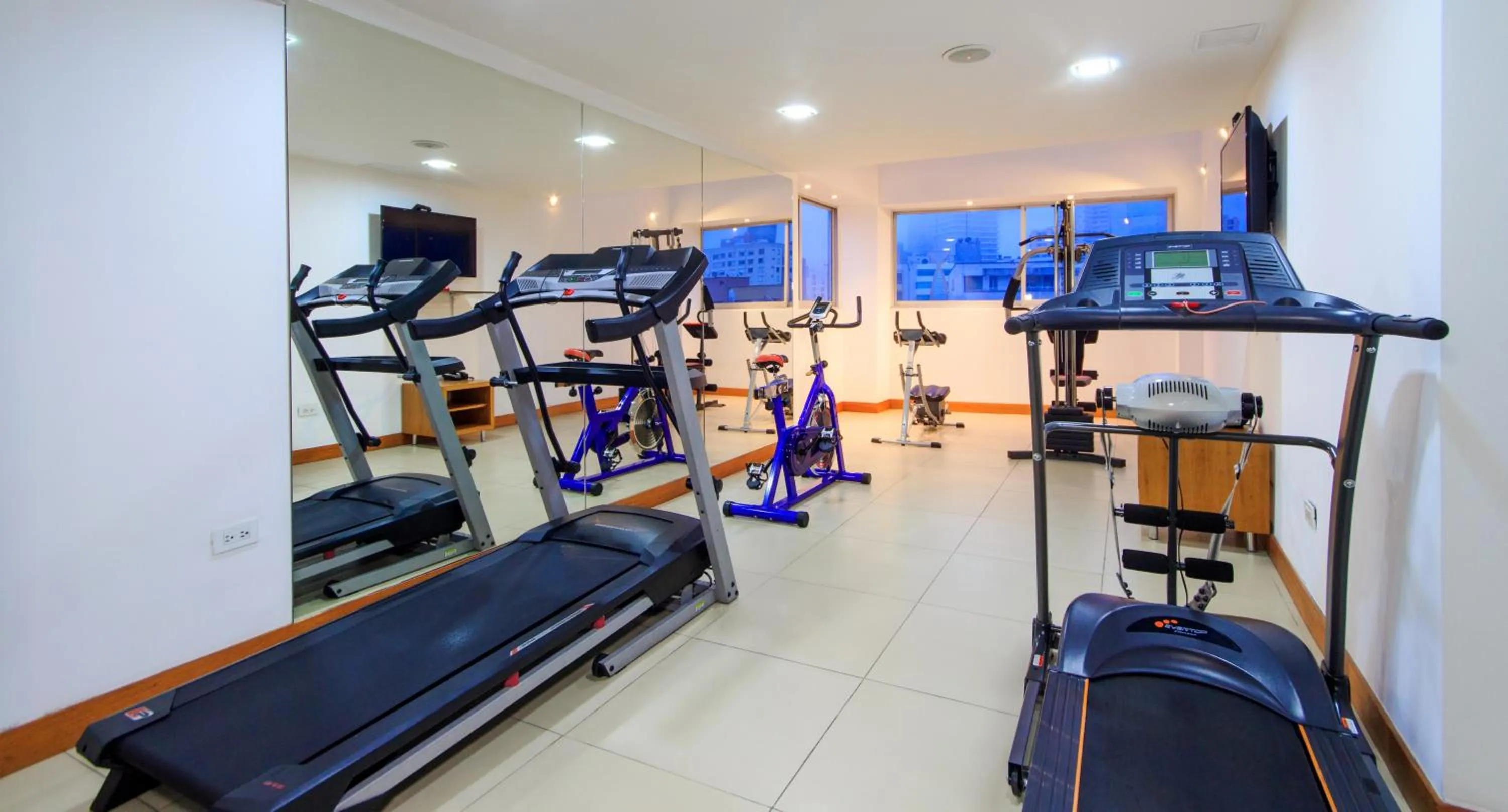 Fitness centre/facilities in ZEN Hotel
