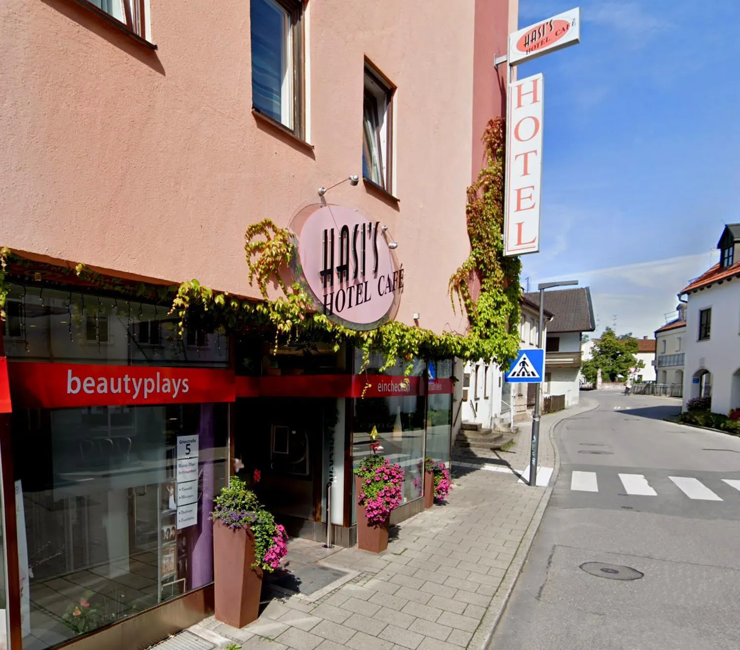 Property building in Hasi's Hotel