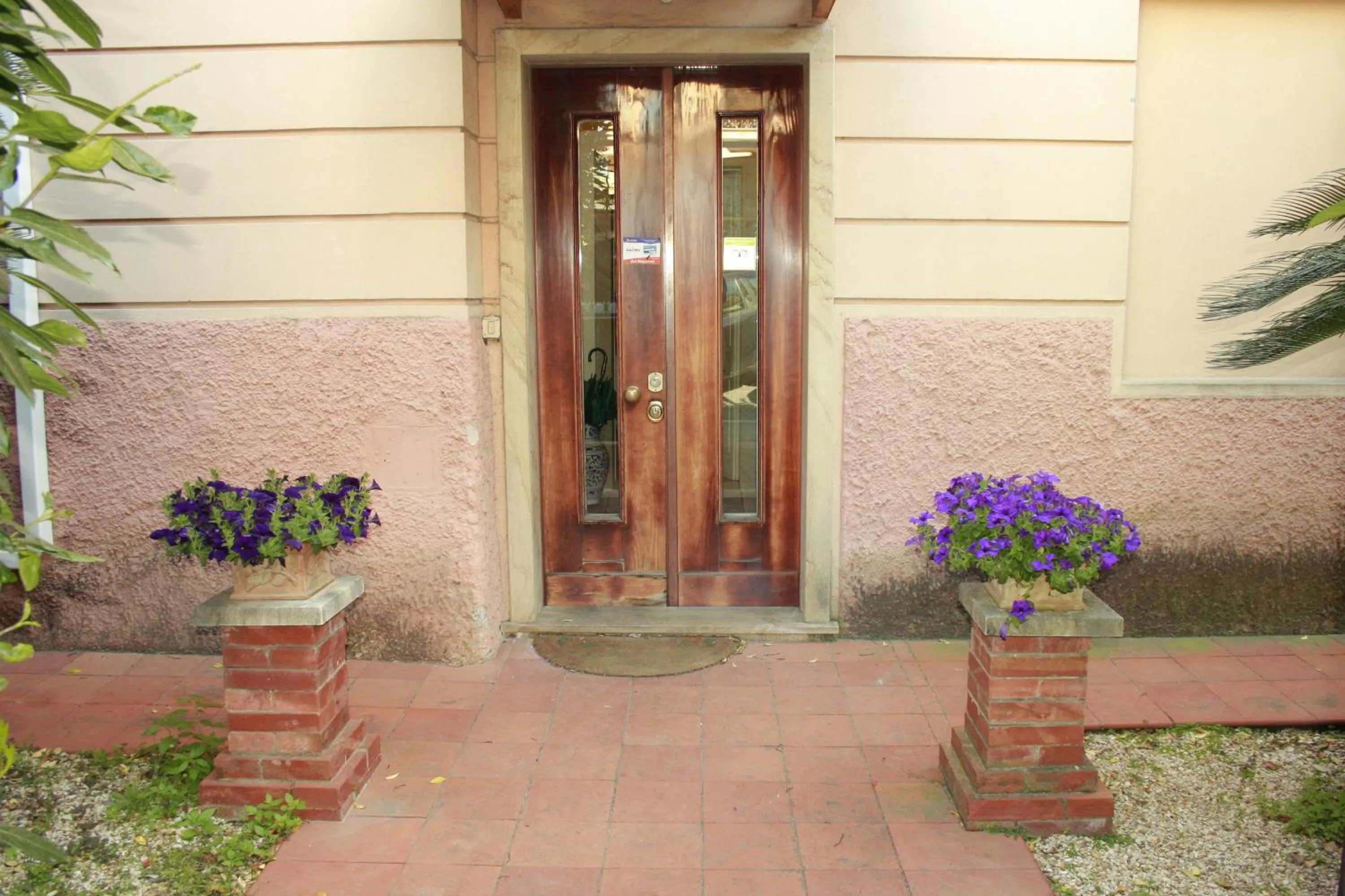 Facade/entrance in St. John Villa