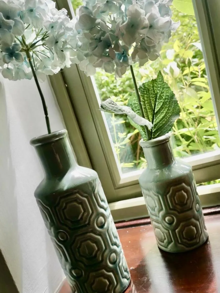 Bedroom in The Babbling Brook