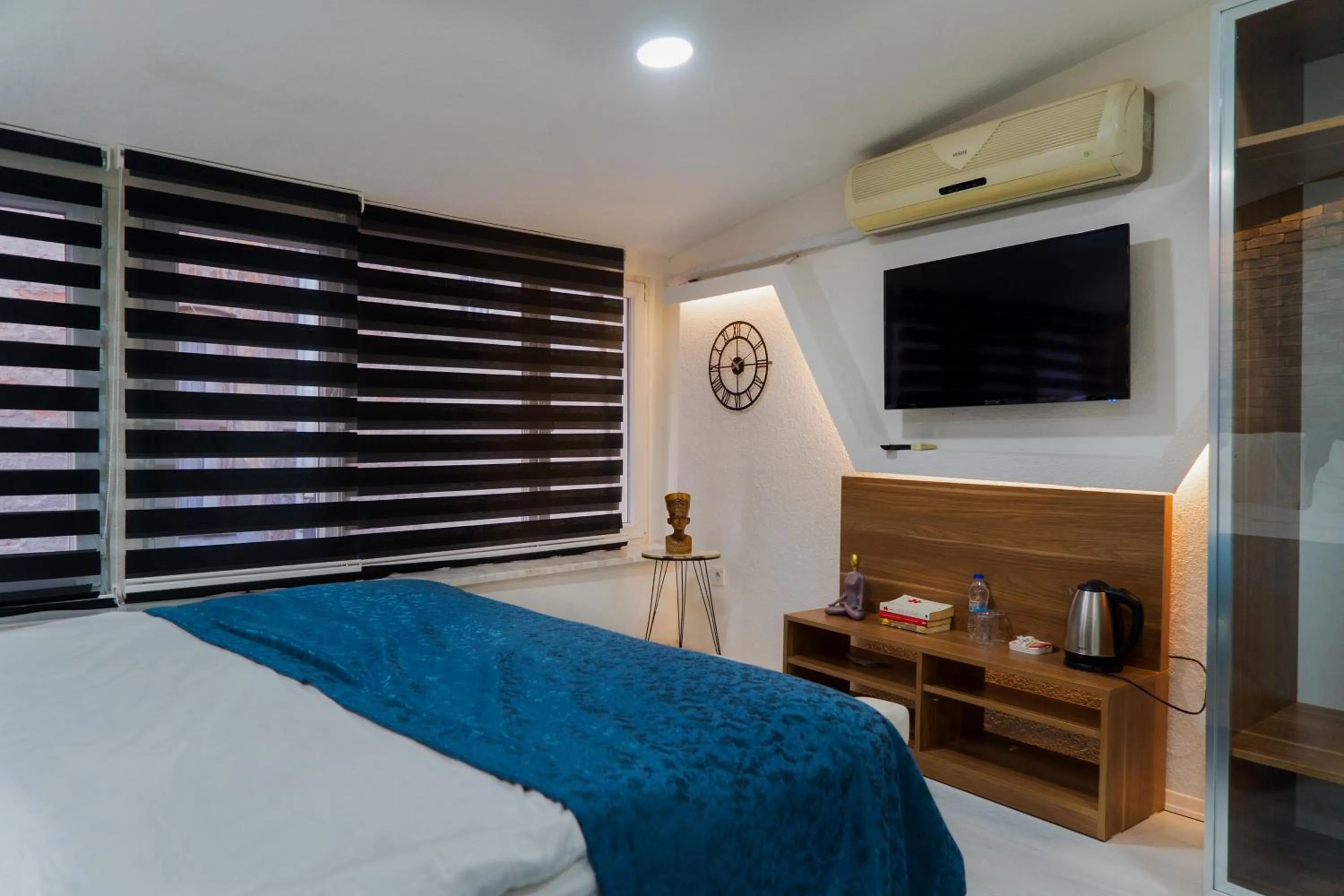 Bed in The Havana Residence