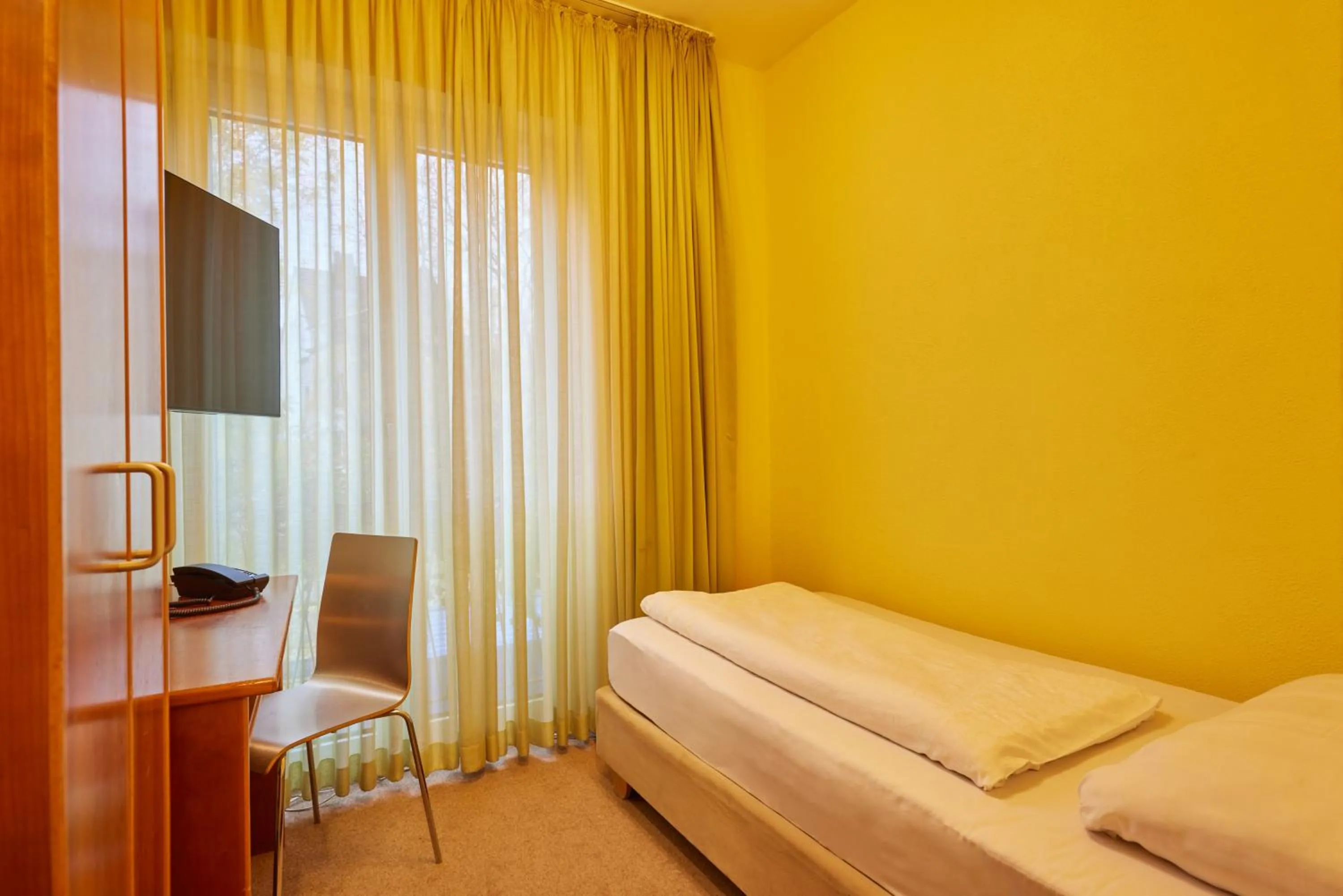 Photo of the whole room, Bed in Classic Hotel Harmonie