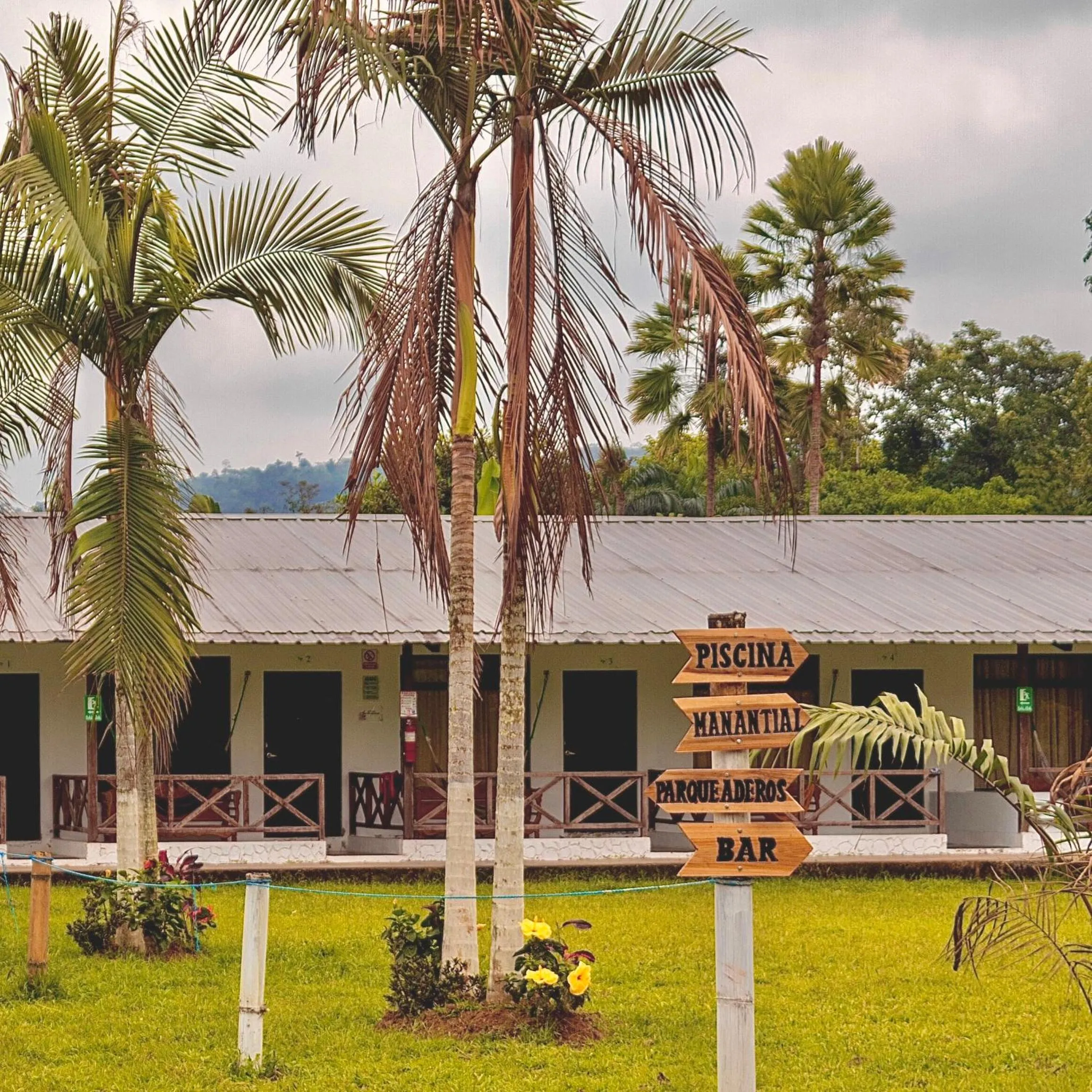 Property building in Puerto Quito Lodge - Las Iguanas