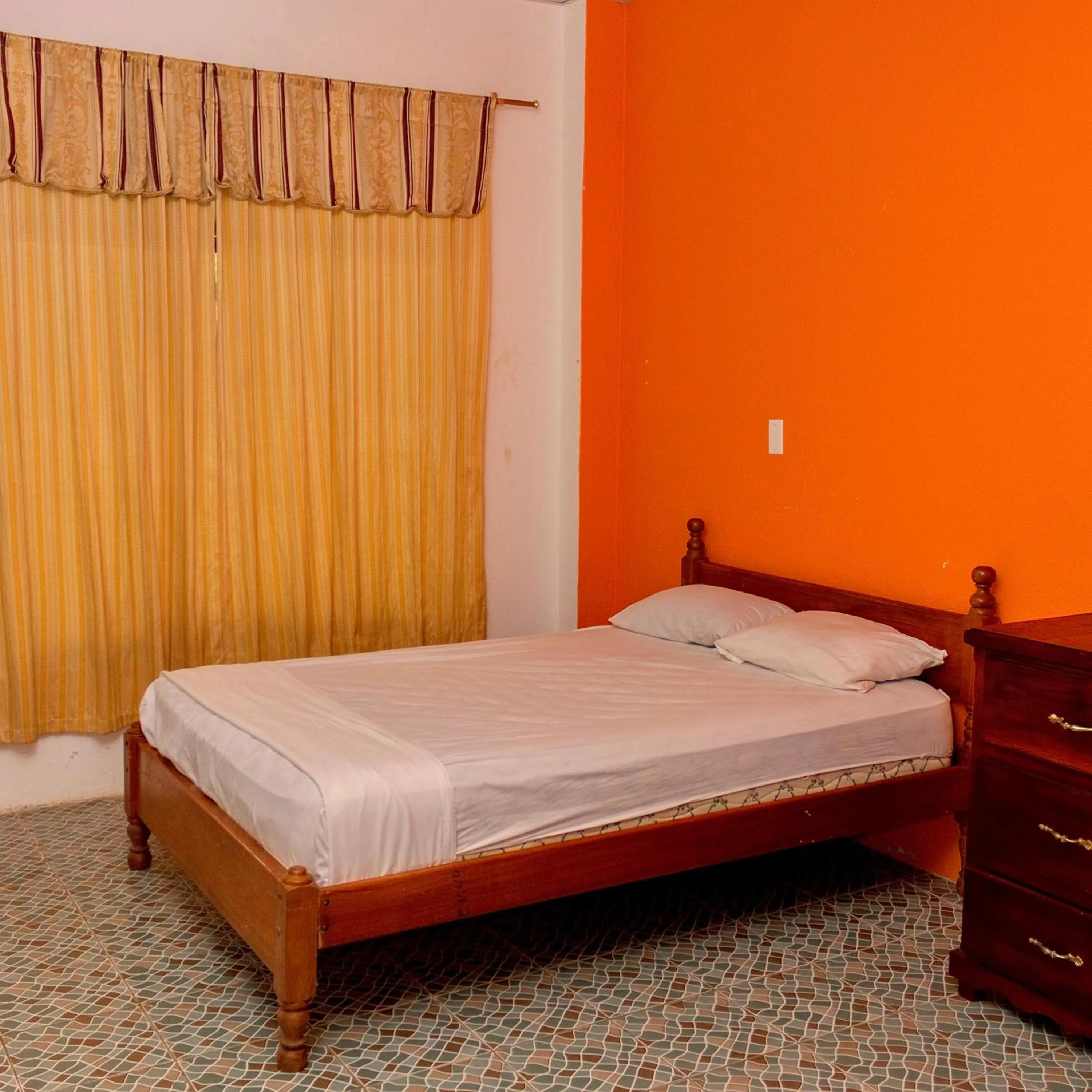 Bed in Puerto Quito Lodge - Las Iguanas