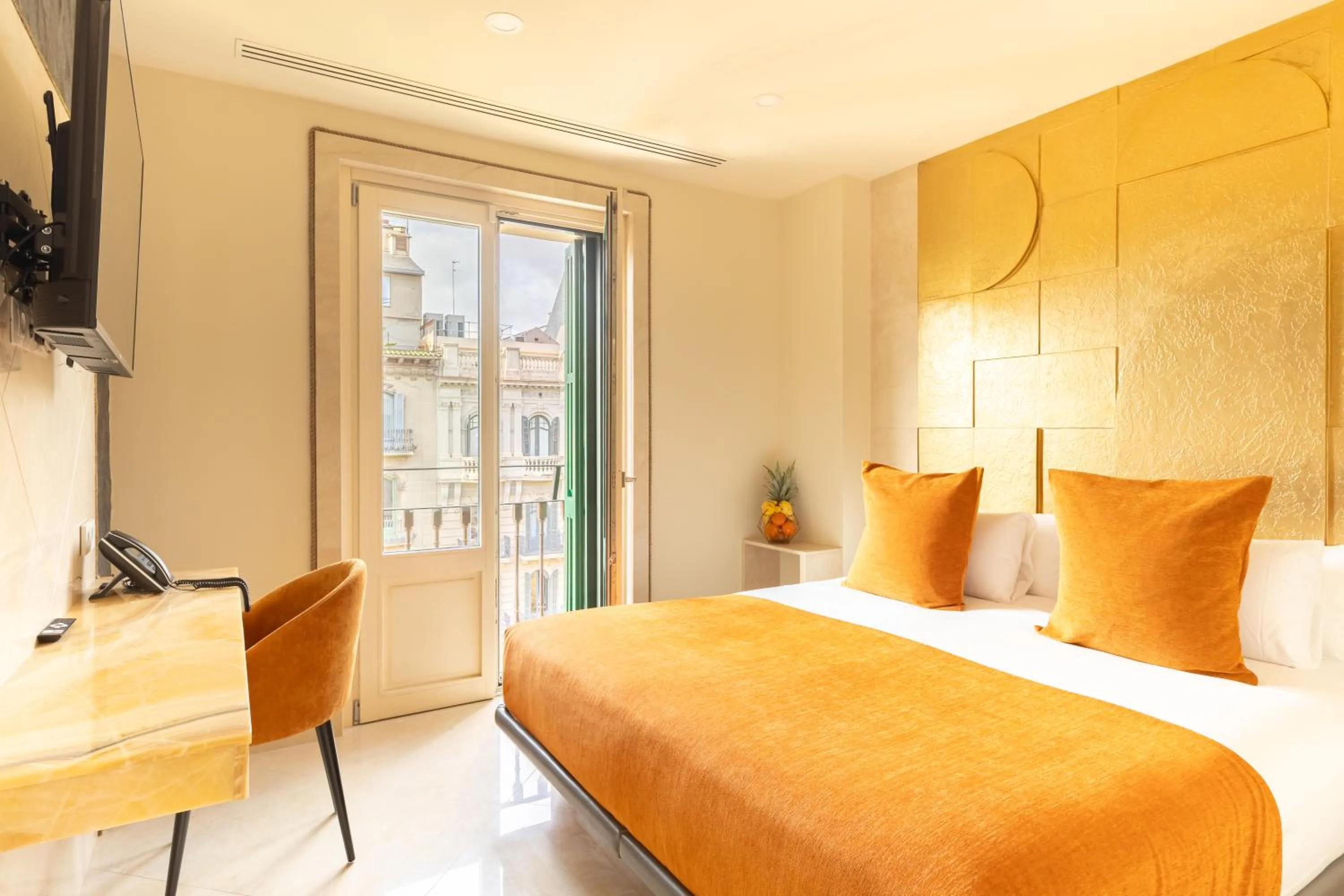 View (from property/room), Bed in Cosmo Apartments Rambla Catalunya