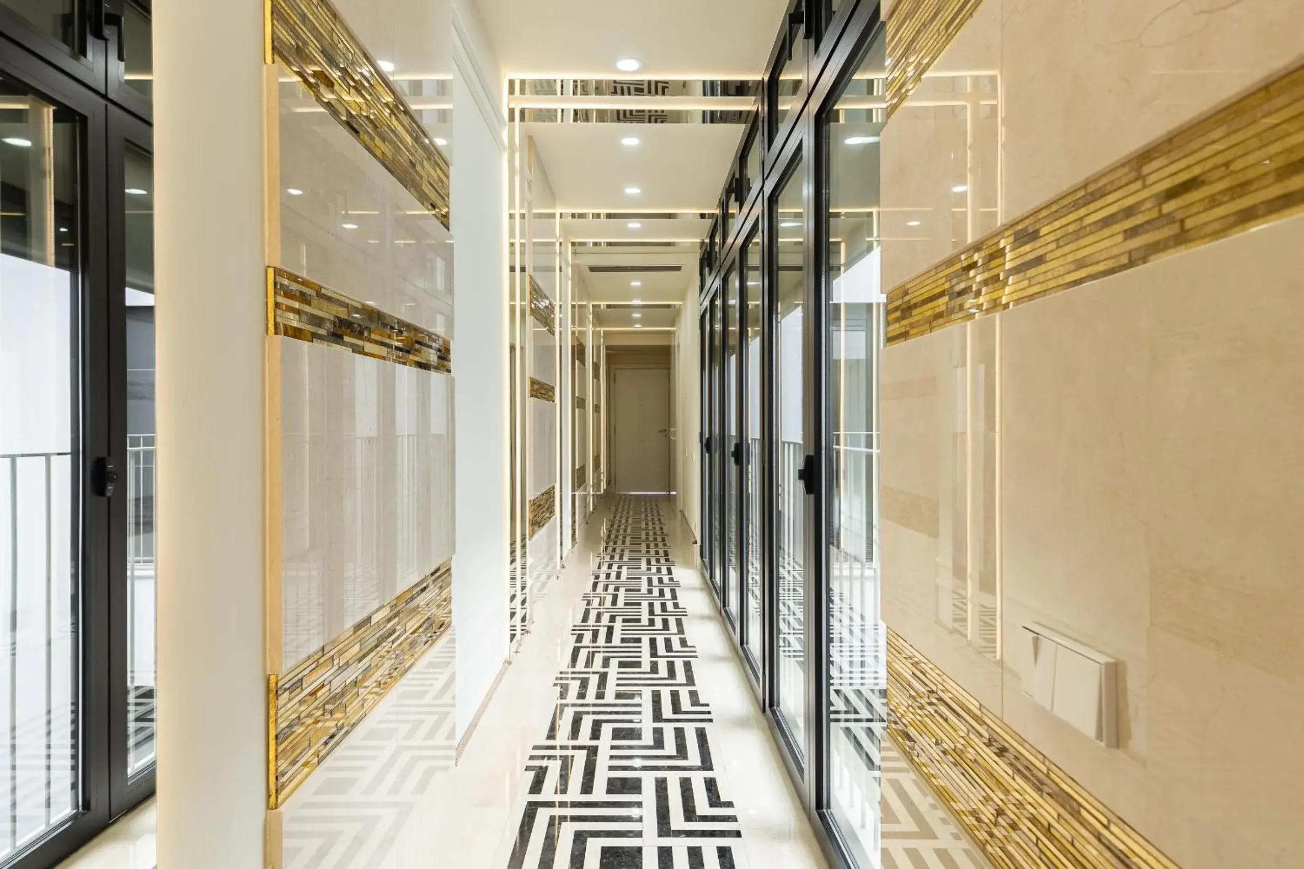 Facade/entrance in Cosmo Apartments Rambla Catalunya Facade/entrance in Cosmo Apartments Rambla Catalunya