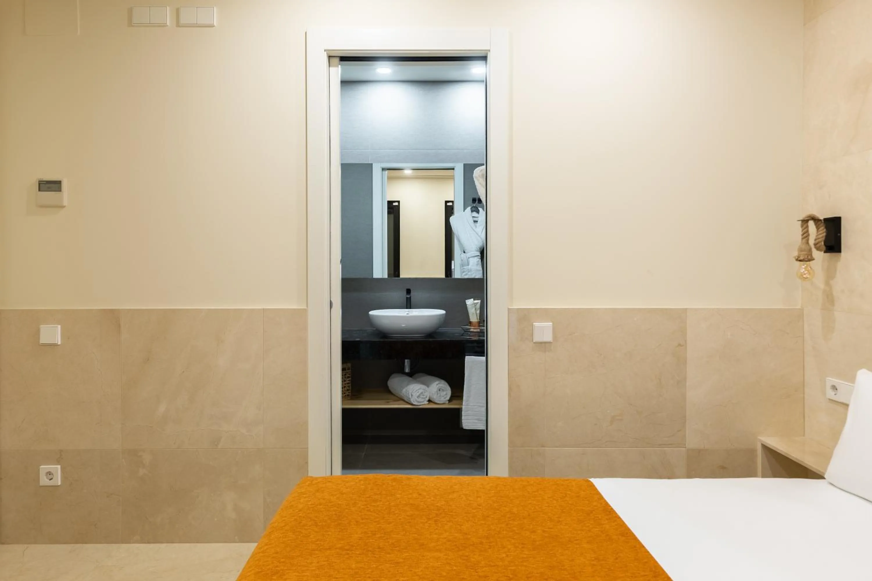 Bedroom, Bed in Cosmo Apartments Rambla Catalunya