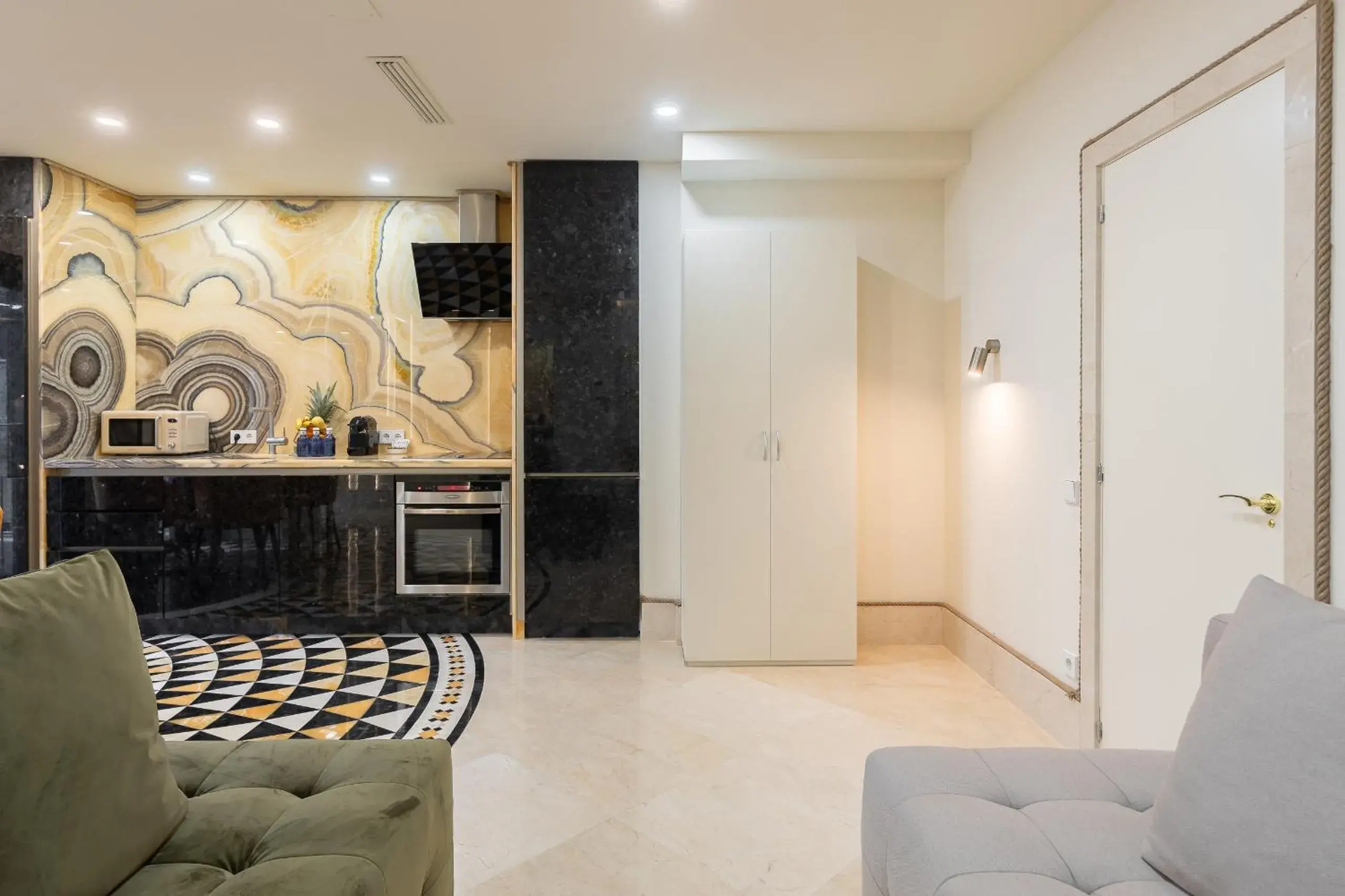 Living room in Cosmo Apartments Rambla Catalunya Living room in Cosmo Apartments Rambla Catalunya