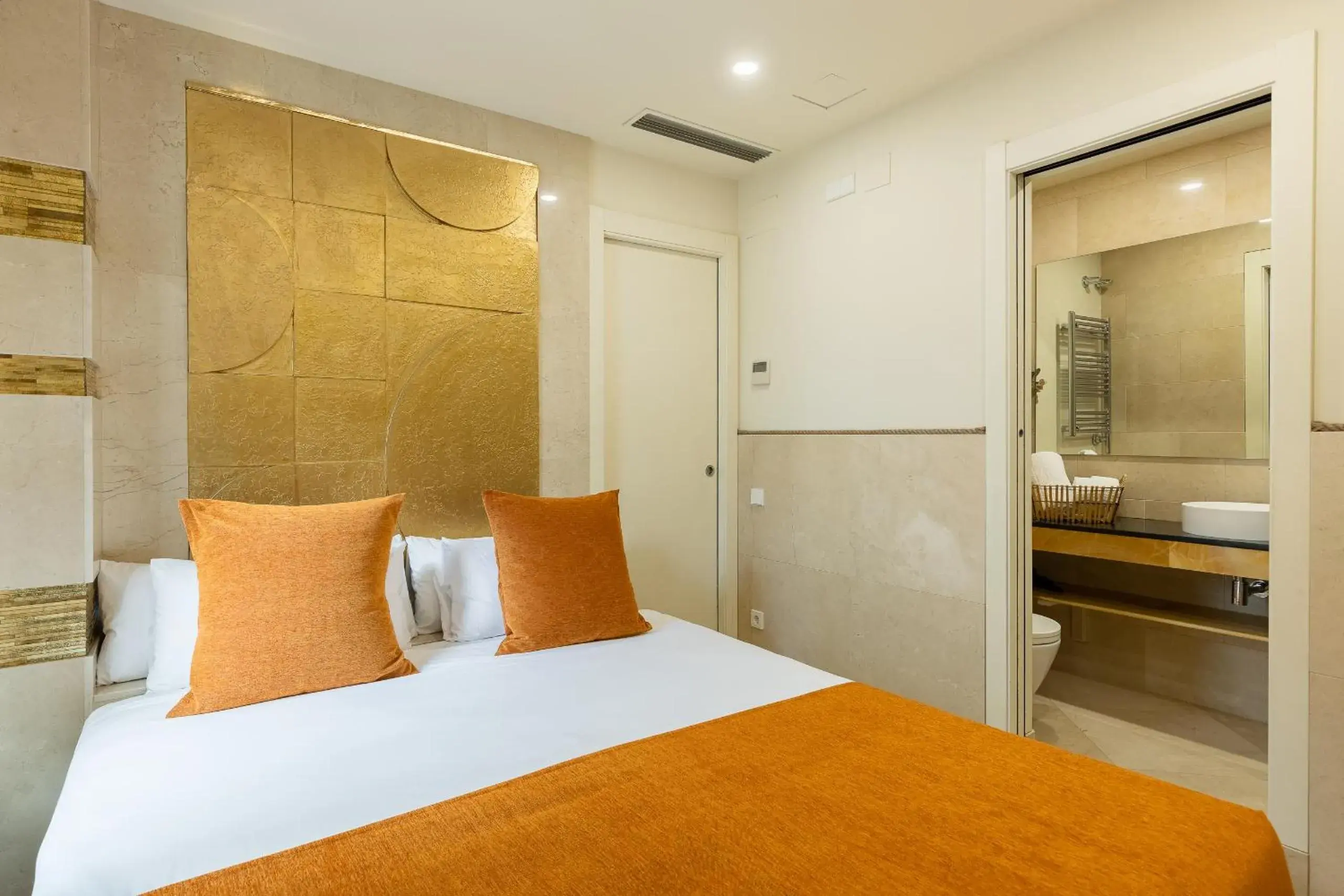 Bed in Cosmo Apartments Rambla Catalunya Bed in Cosmo Apartments Rambla Catalunya