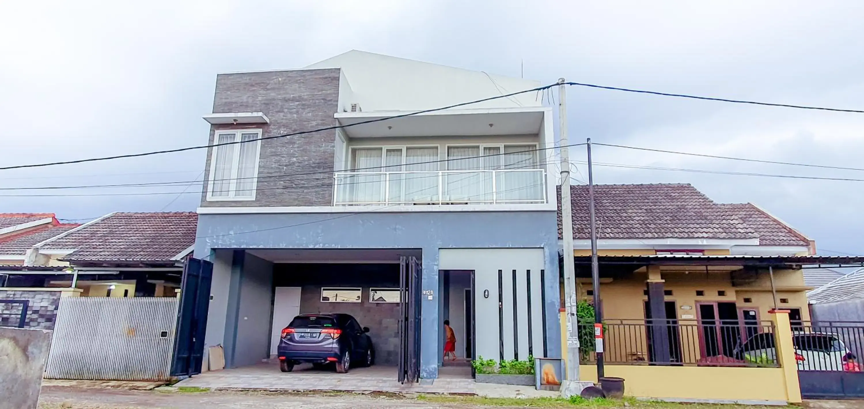 Villa Mangli Monochrome Syariah by eComerceloka Villa Mangli Monochrome Syariah by eComerceloka