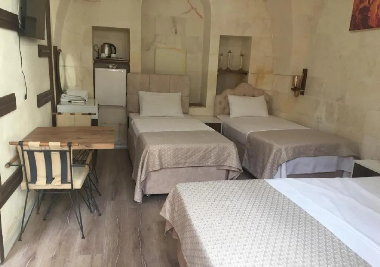 Photo of the whole room, Bed in Hasbahan Konak