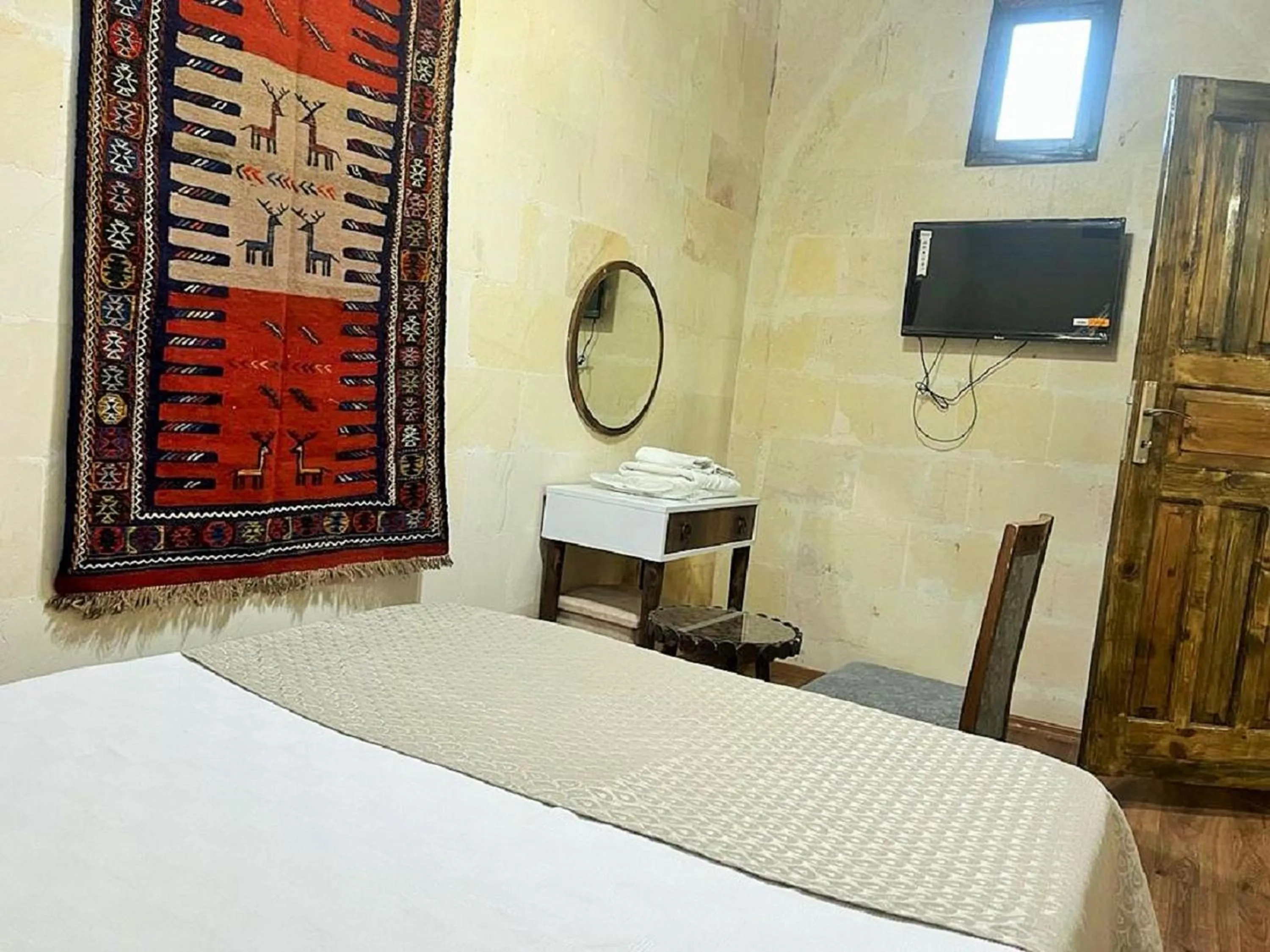 Photo of the whole room, Bed in Hasbahan Konak