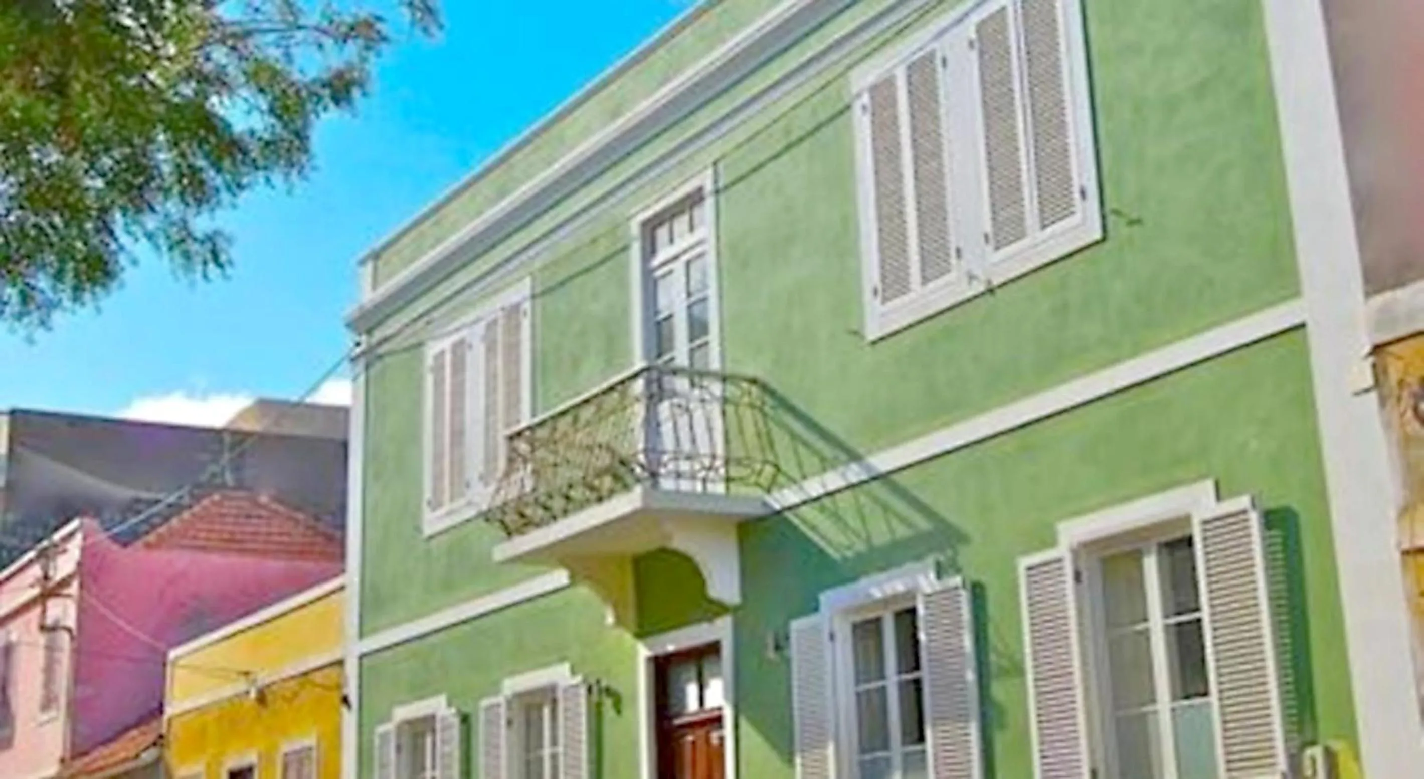 Property building in Casa Colonial