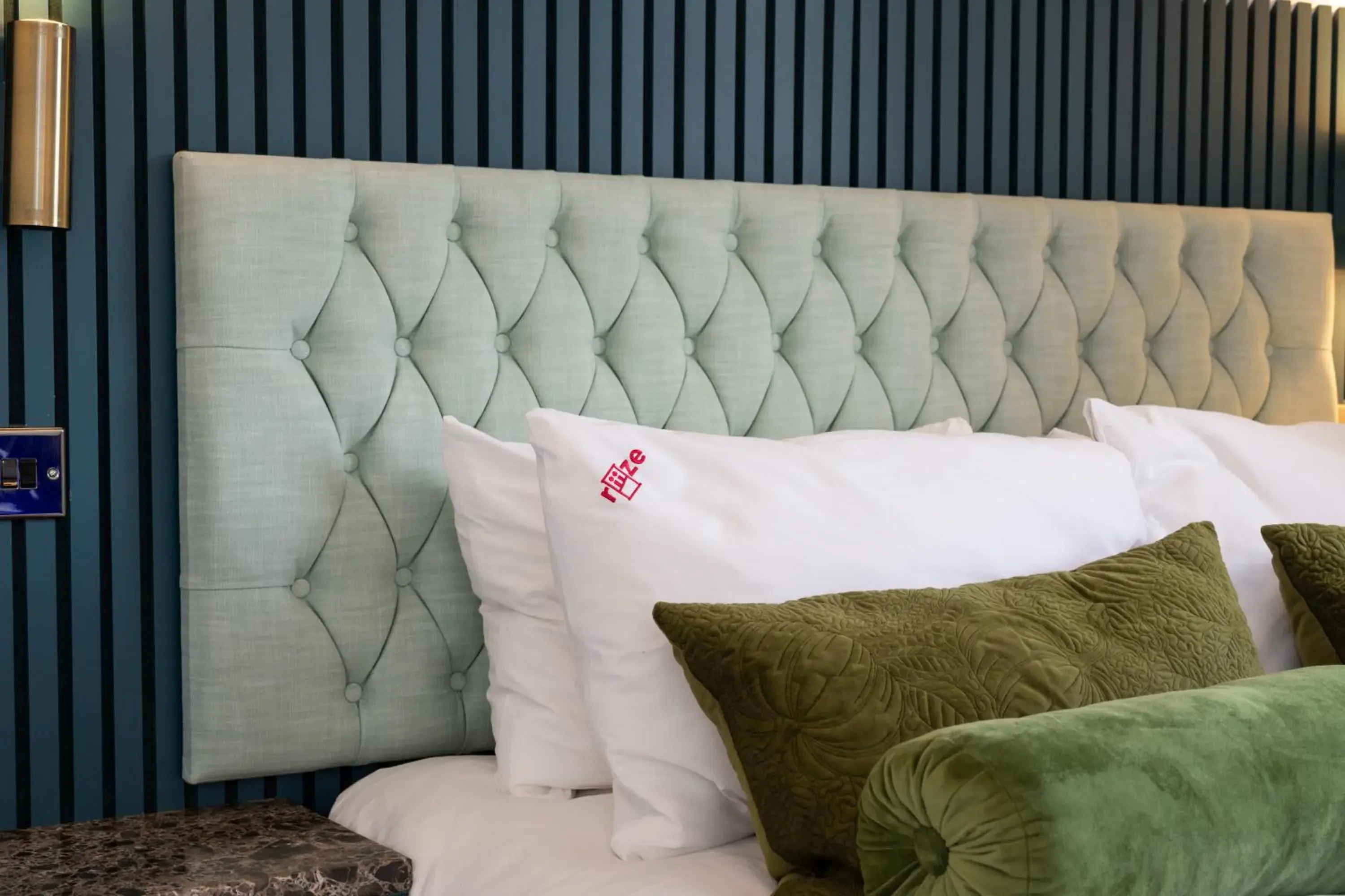 Bed in Riize Boutique Hotel Worcester Self Check-in City Centre Bed in Riize Boutique Hotel Worcester Self Check-in City Centre