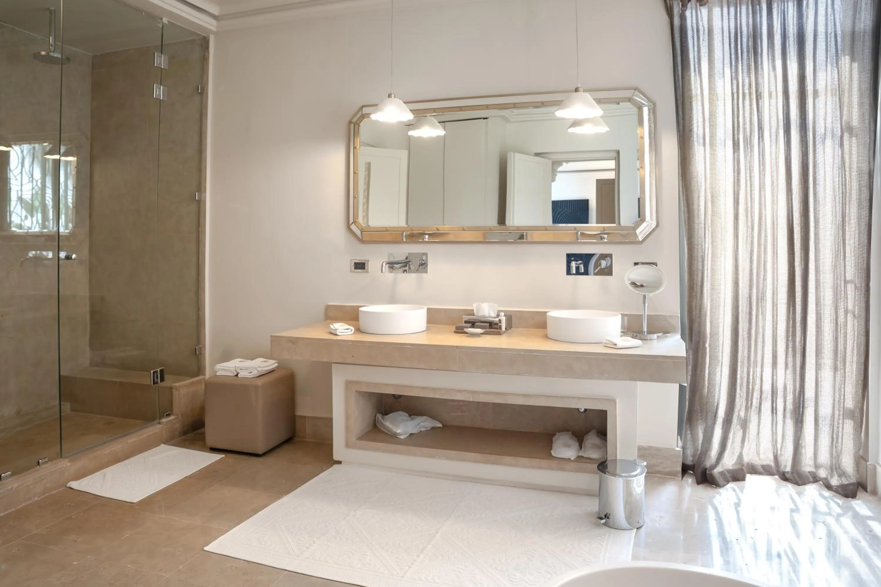 Shower in Palais Namaskar