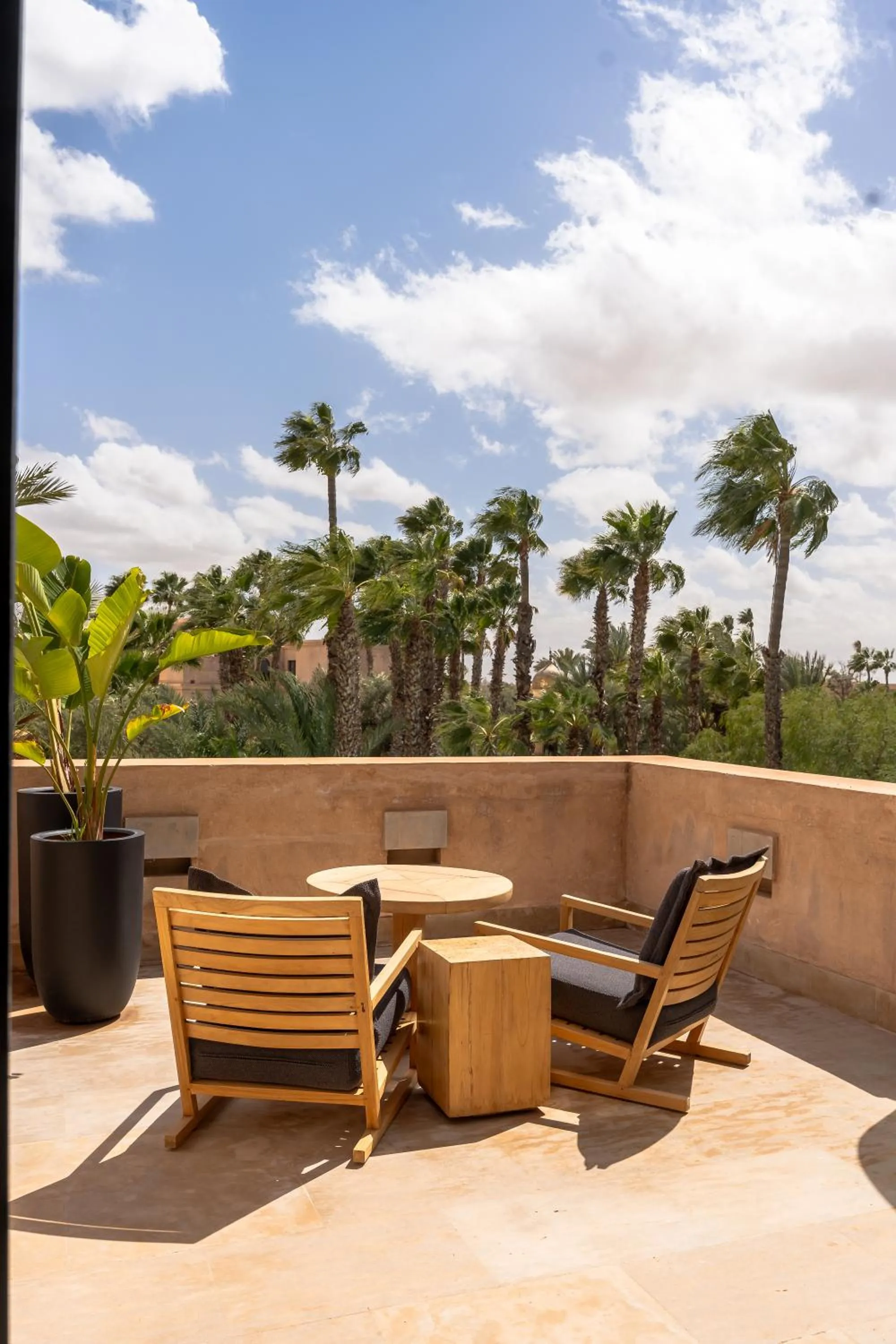 Day in Palais Namaskar