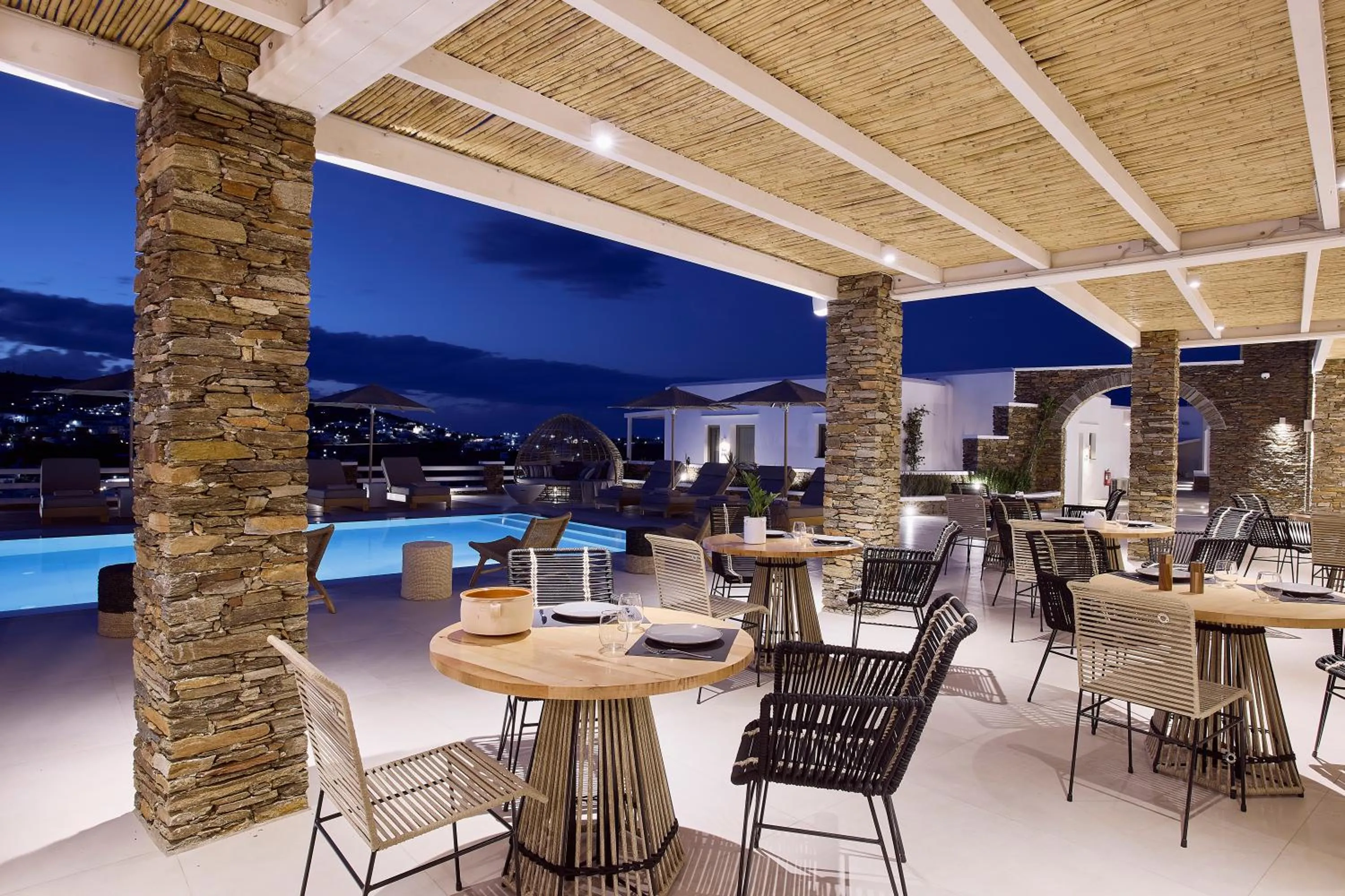 Restaurant/places to eat in Nival Boutique Hotel