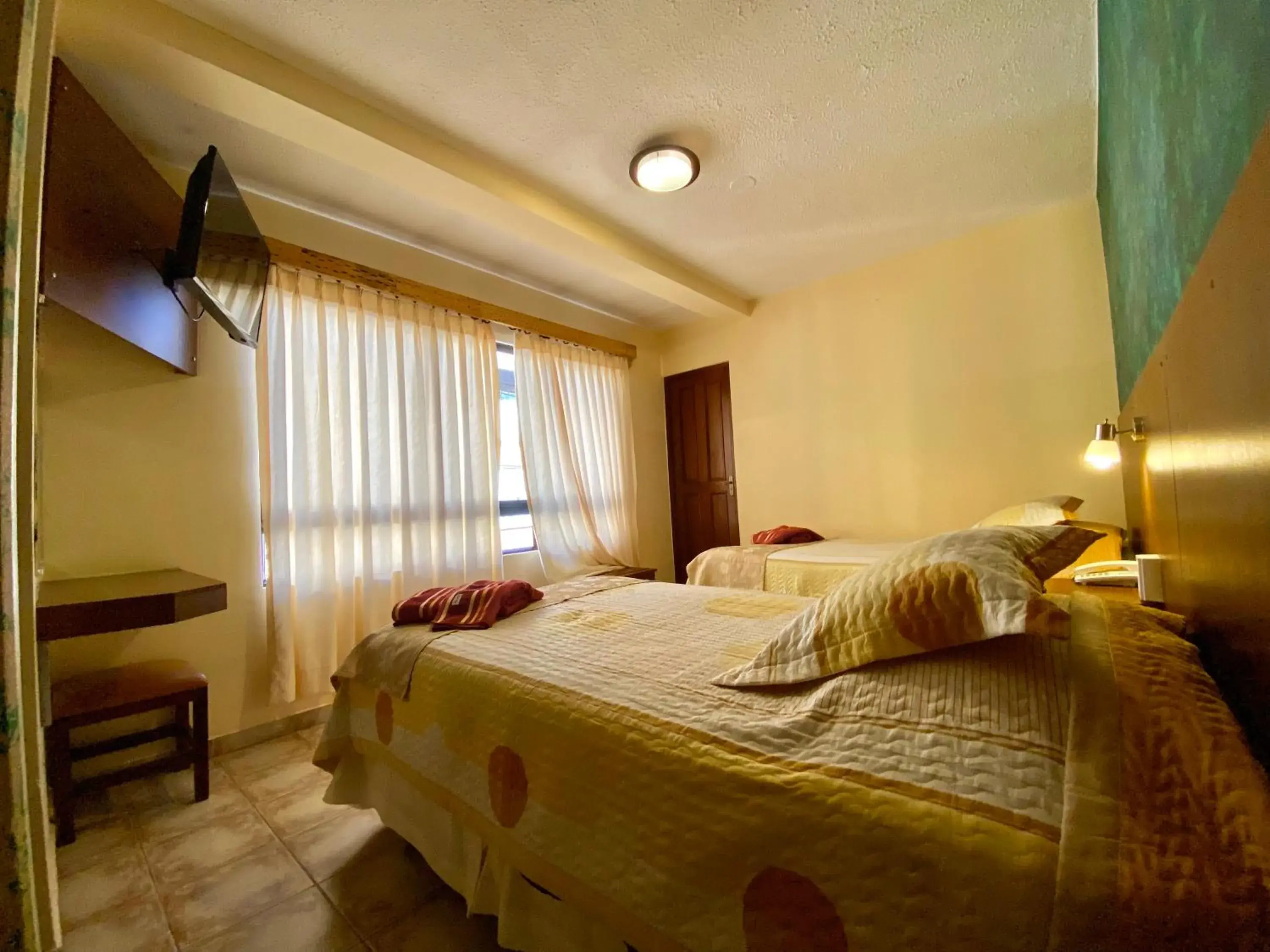Standard Twin Room in Hotel Mitru Standard Twin Room in Hotel Mitru