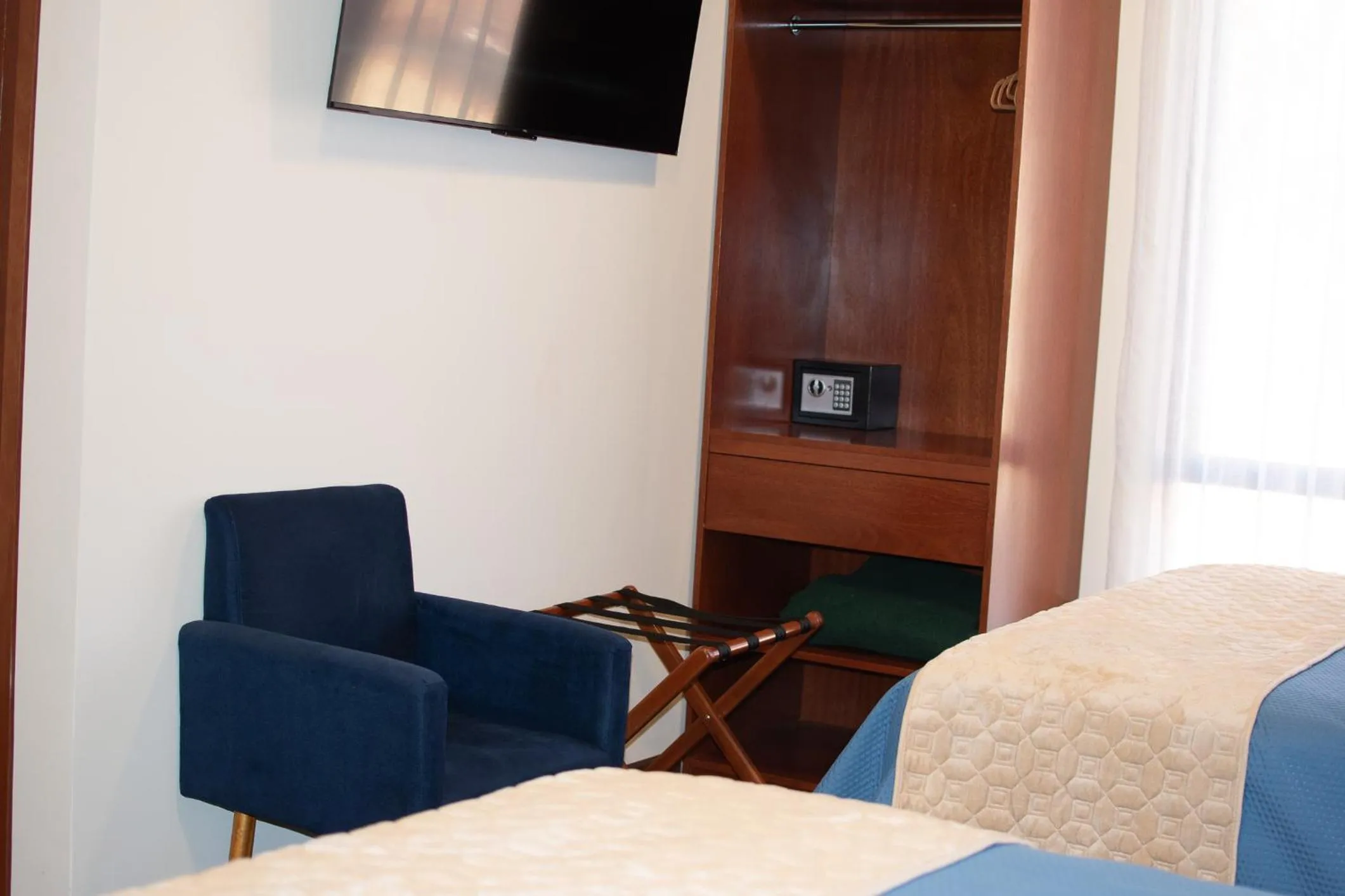 Photo of the whole room, Bed in Hotel Mitru