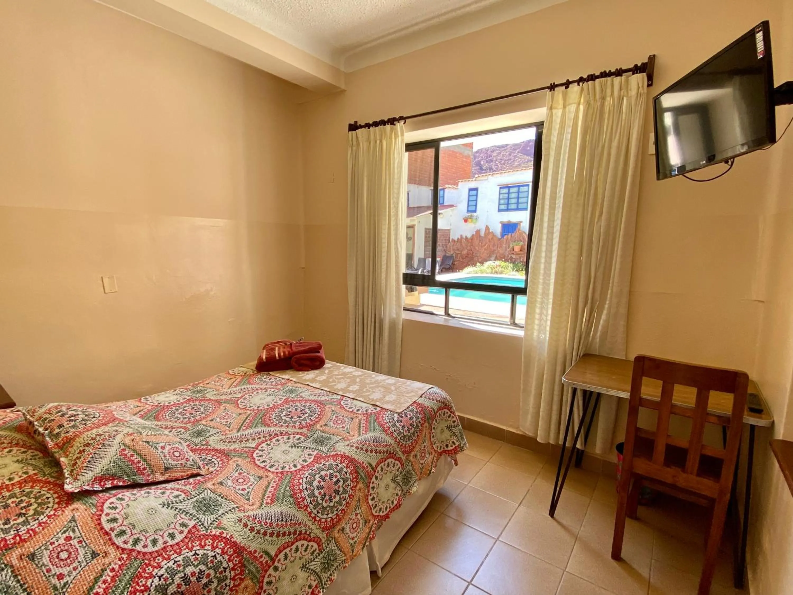 Bedroom, Bed in Hotel Mitru