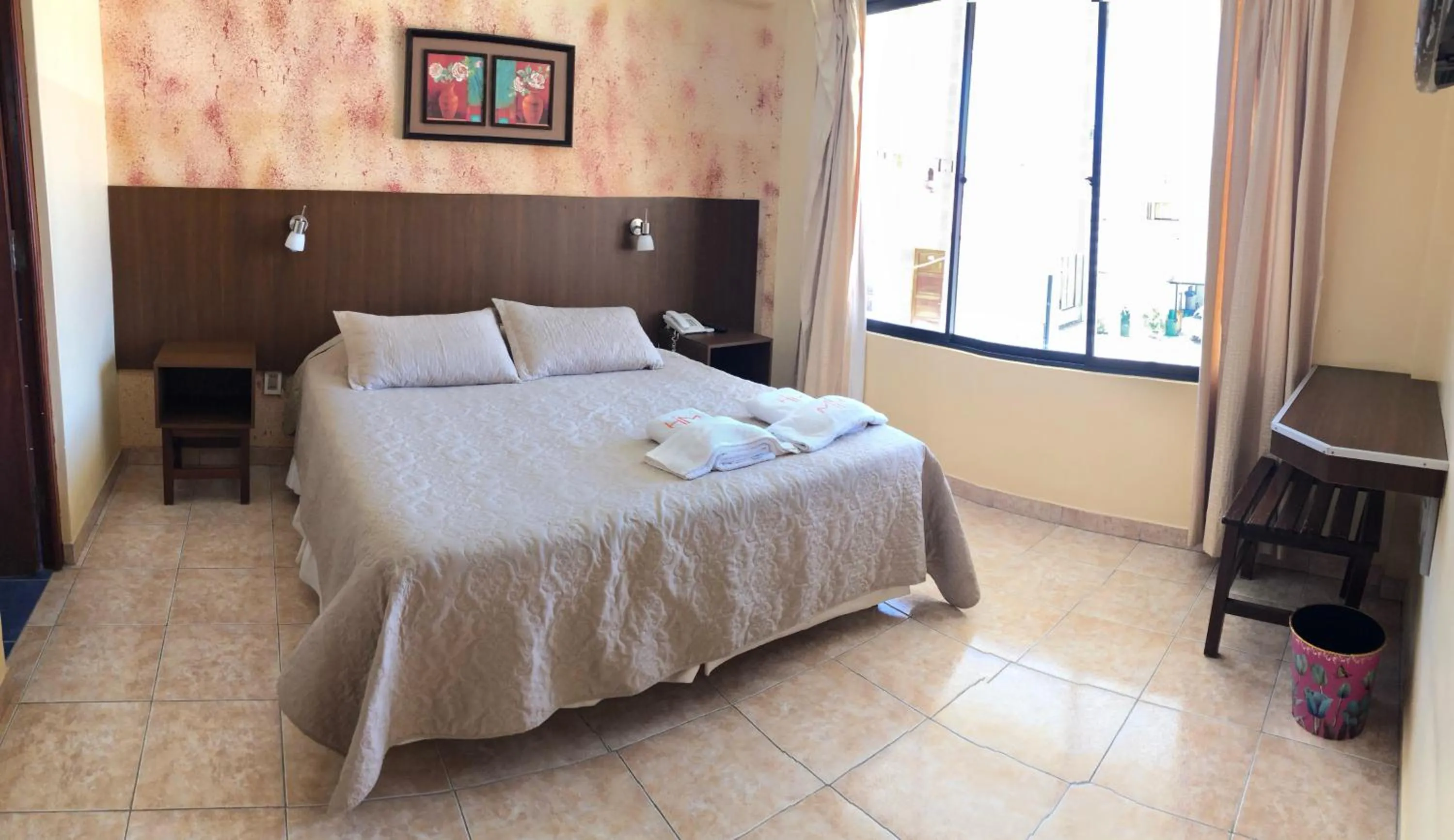 Bed in Hotel Mitru