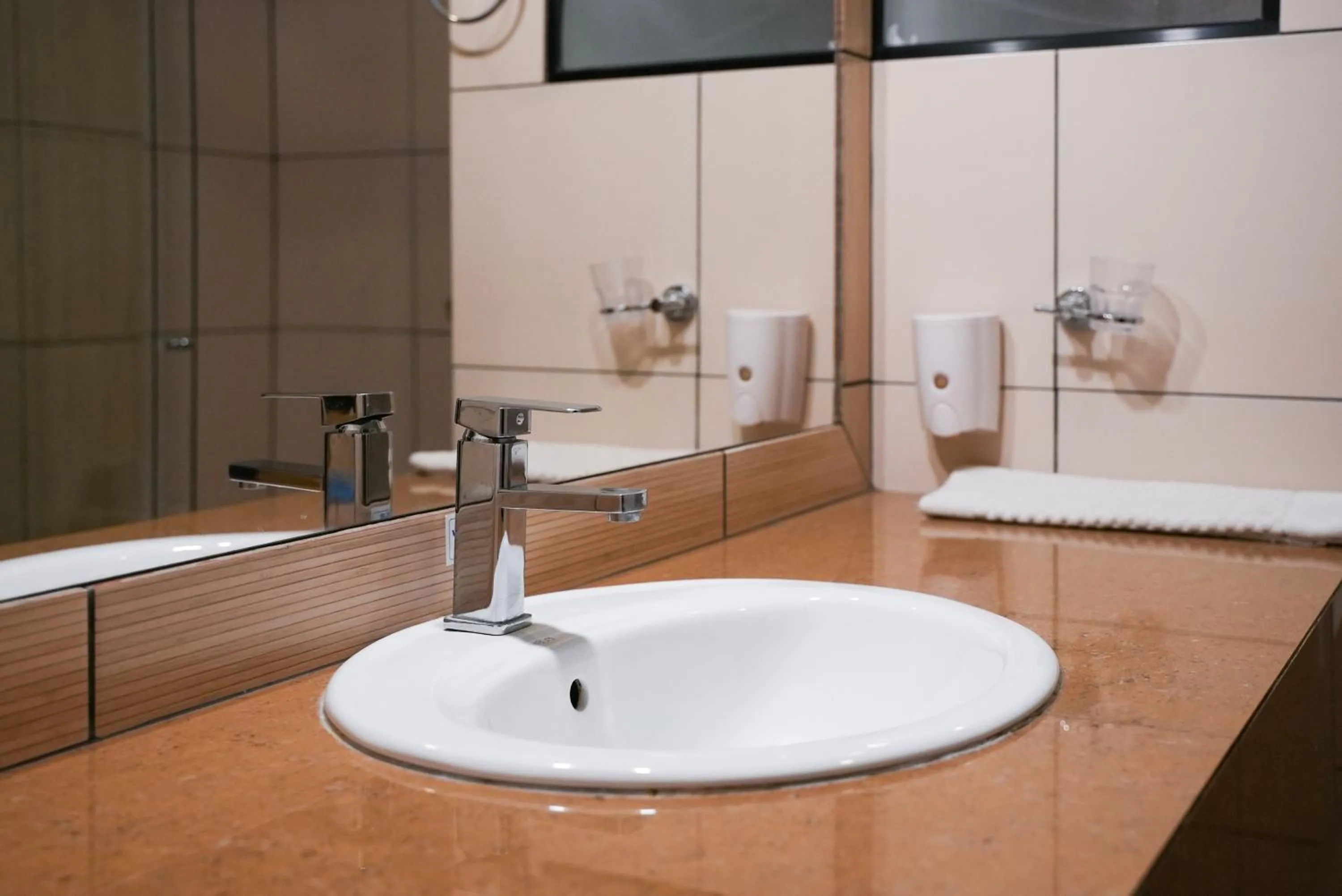 Bathroom in Hotel Mitru