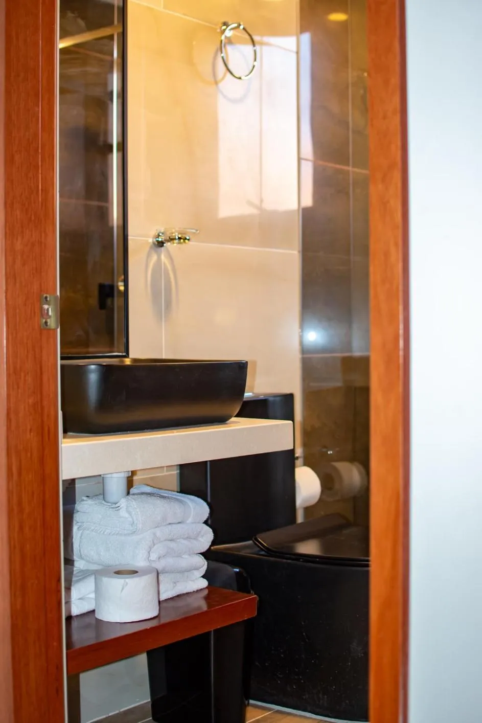 Bathroom in Hotel Mitru