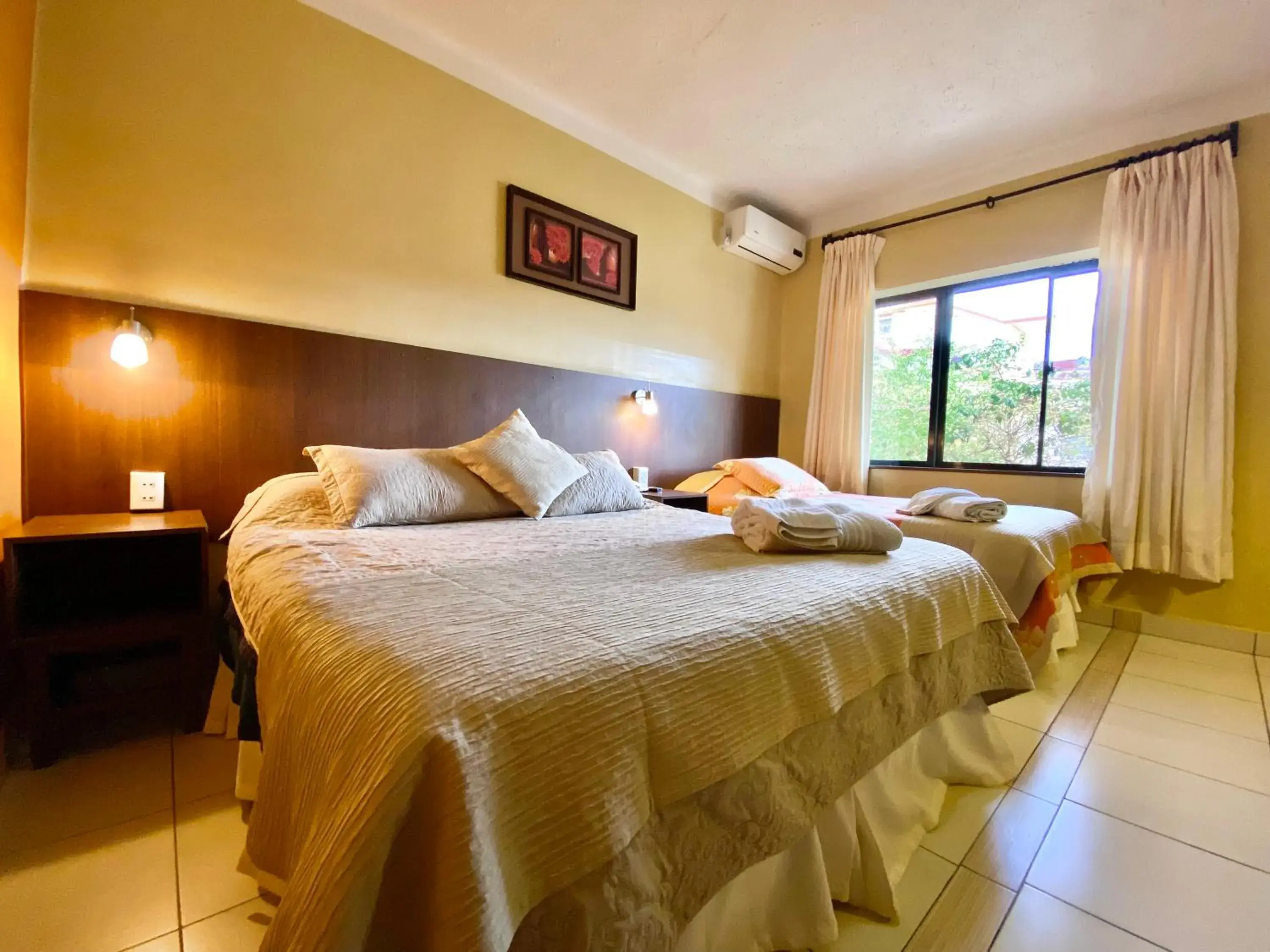 Superior Twin Room in Hotel Mitru Superior Twin Room in Hotel Mitru