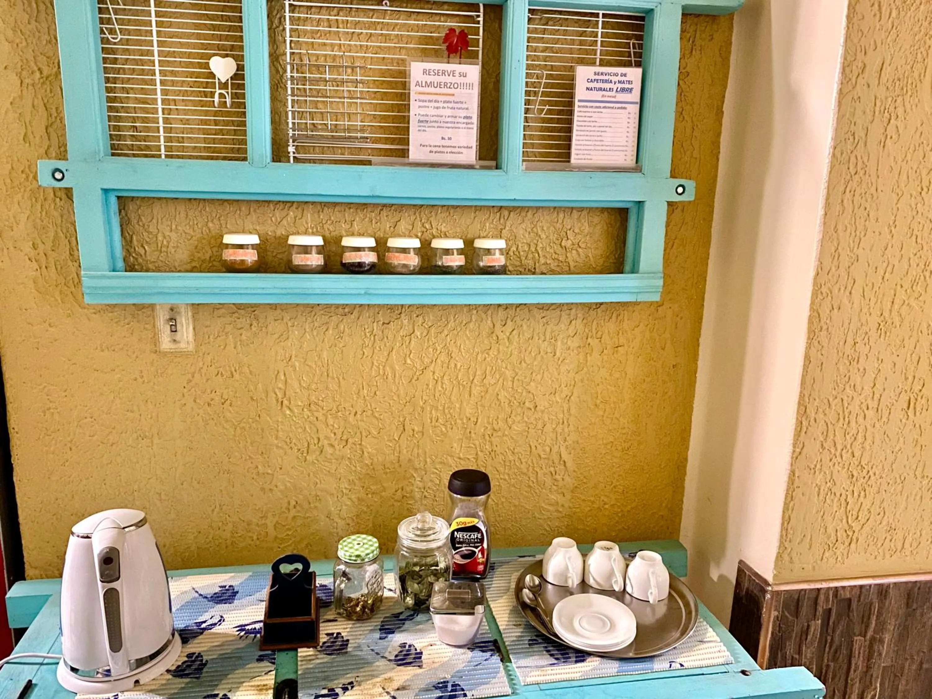 Coffee/tea facilities in Hotel Mitru