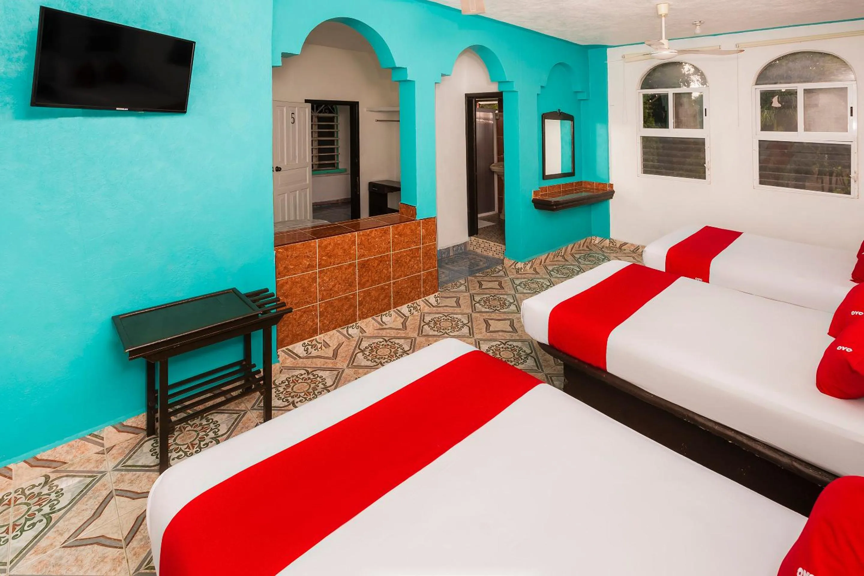 Photo of the whole room in Hotel América