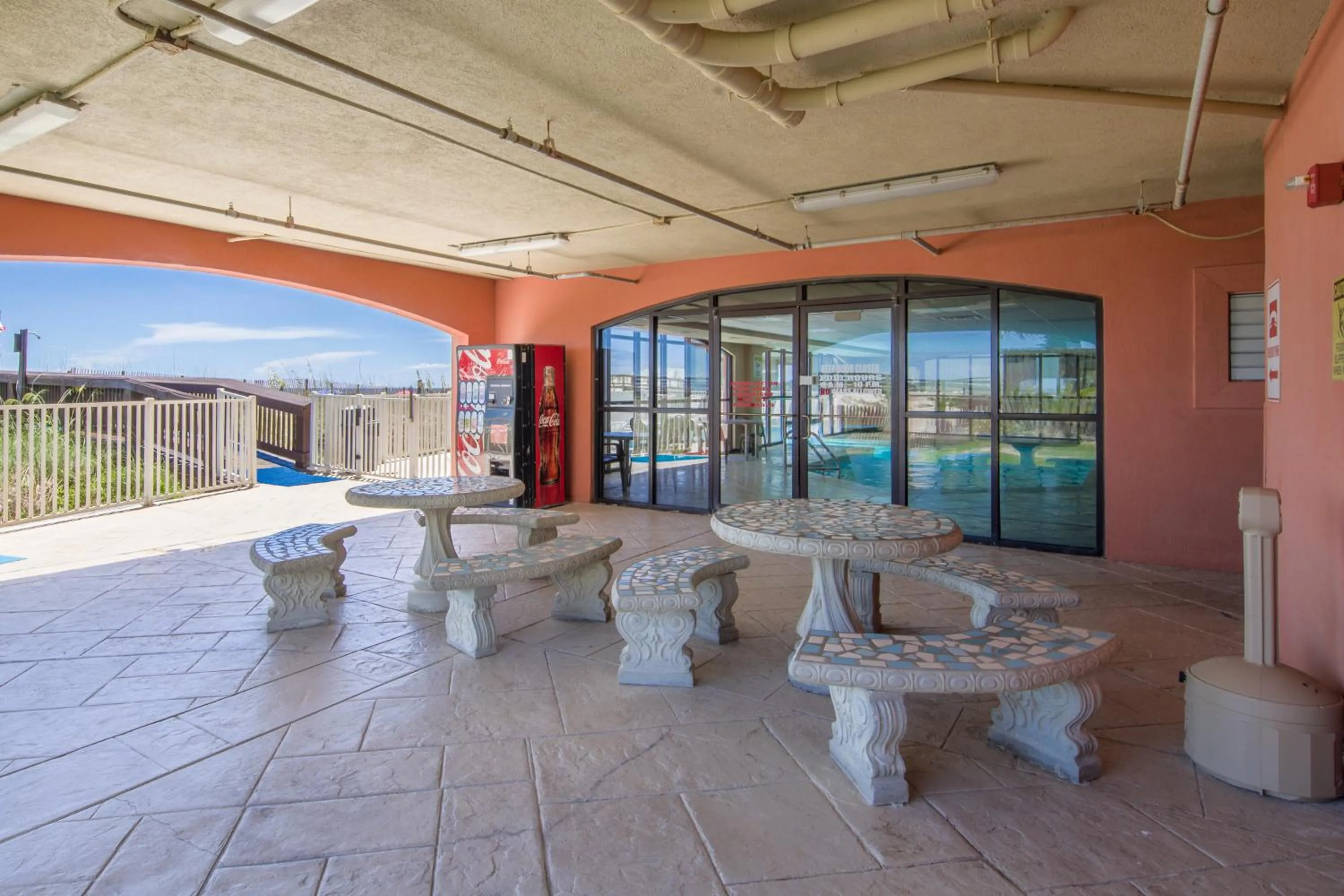 Seating area in Harbor Place 206