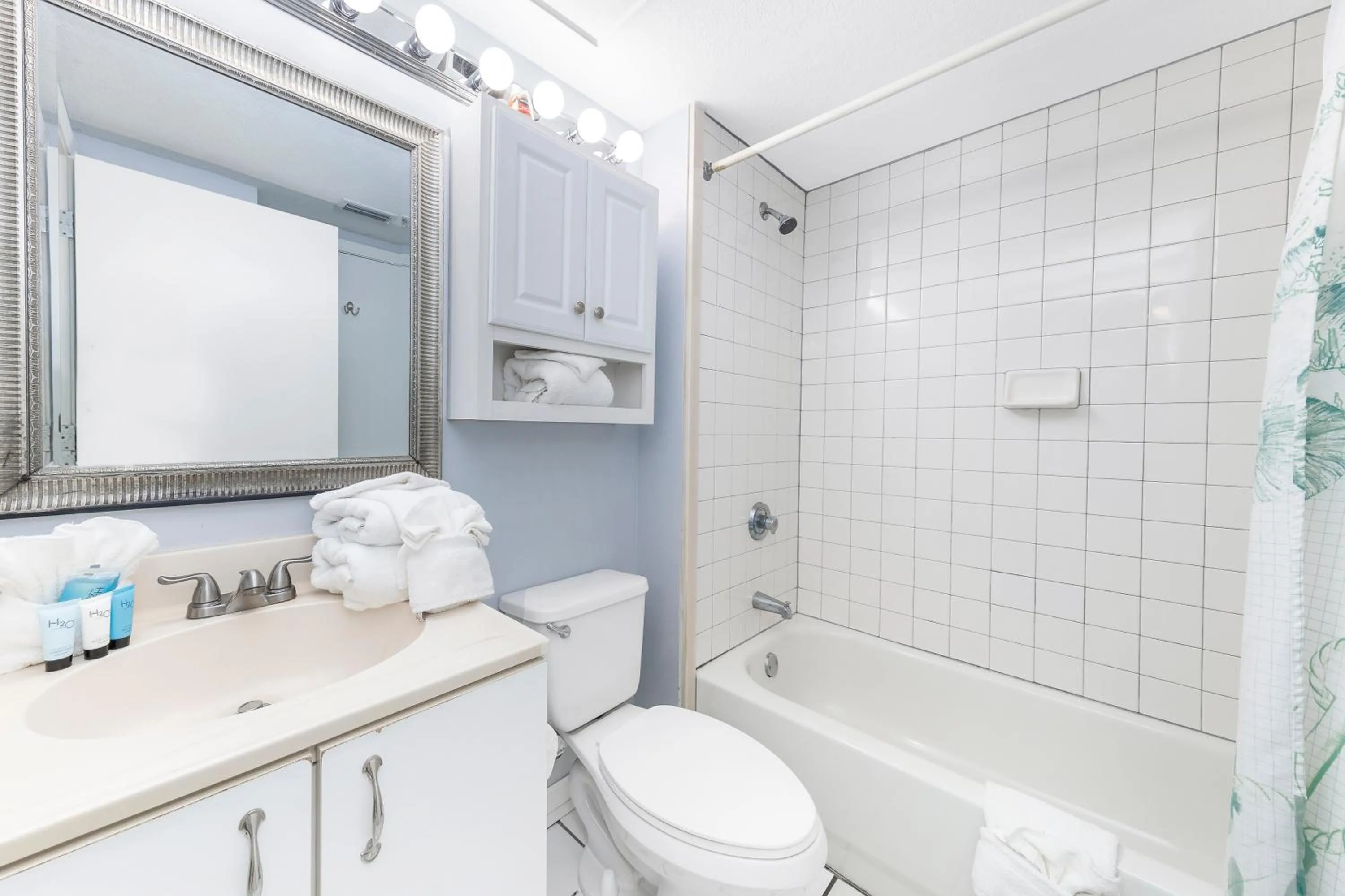 Bathroom in Harbor Place 206