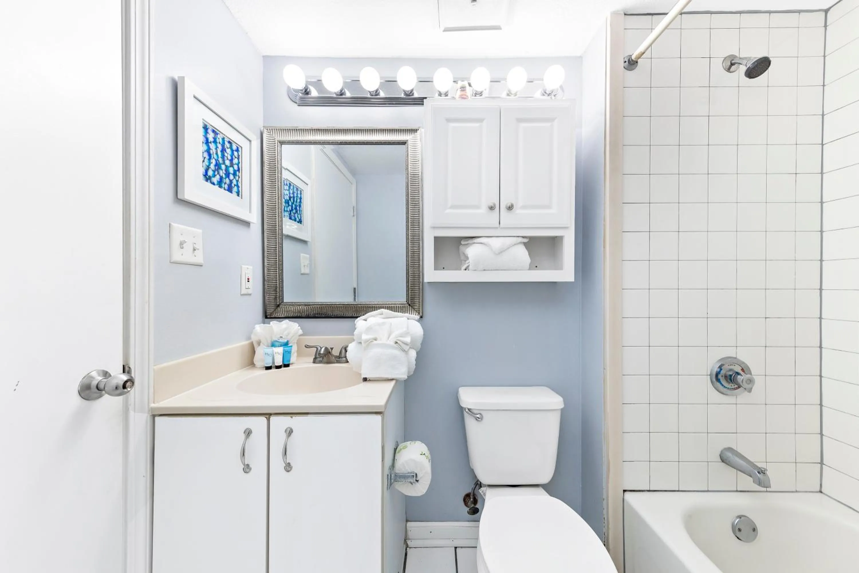Bathroom in Harbor Place 206