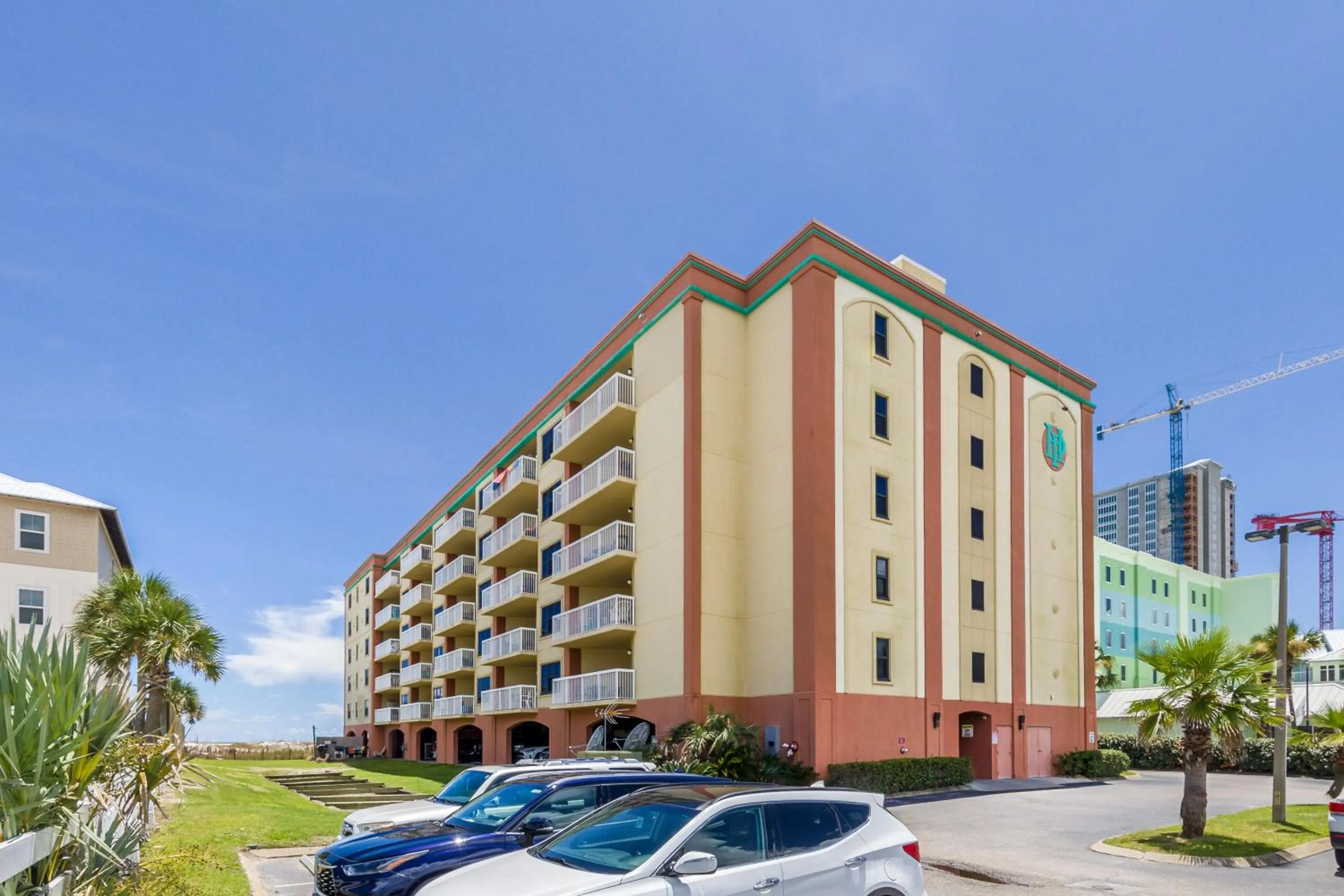 Property building in Harbor Place 206
