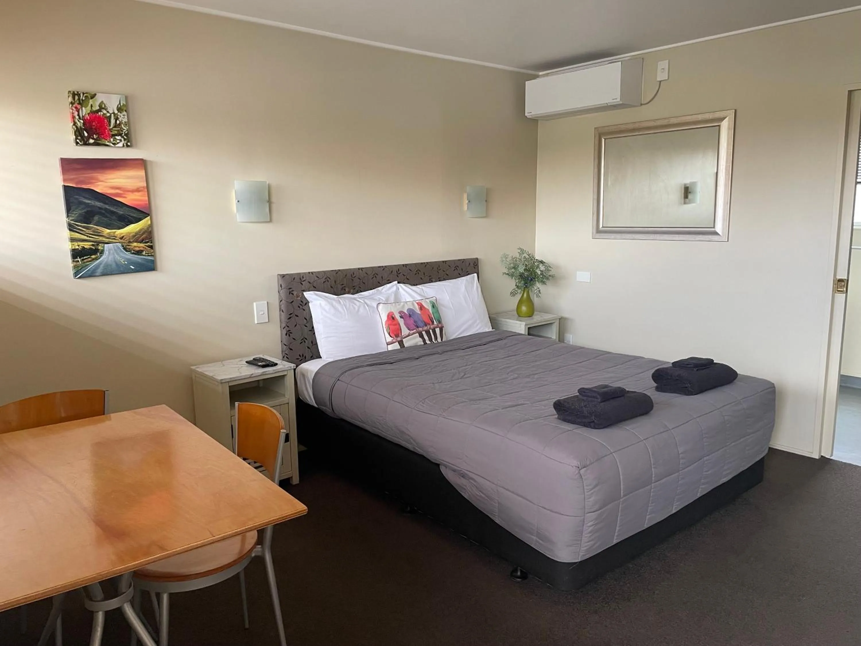 Bed in Bella Tuscany Motor Lodge