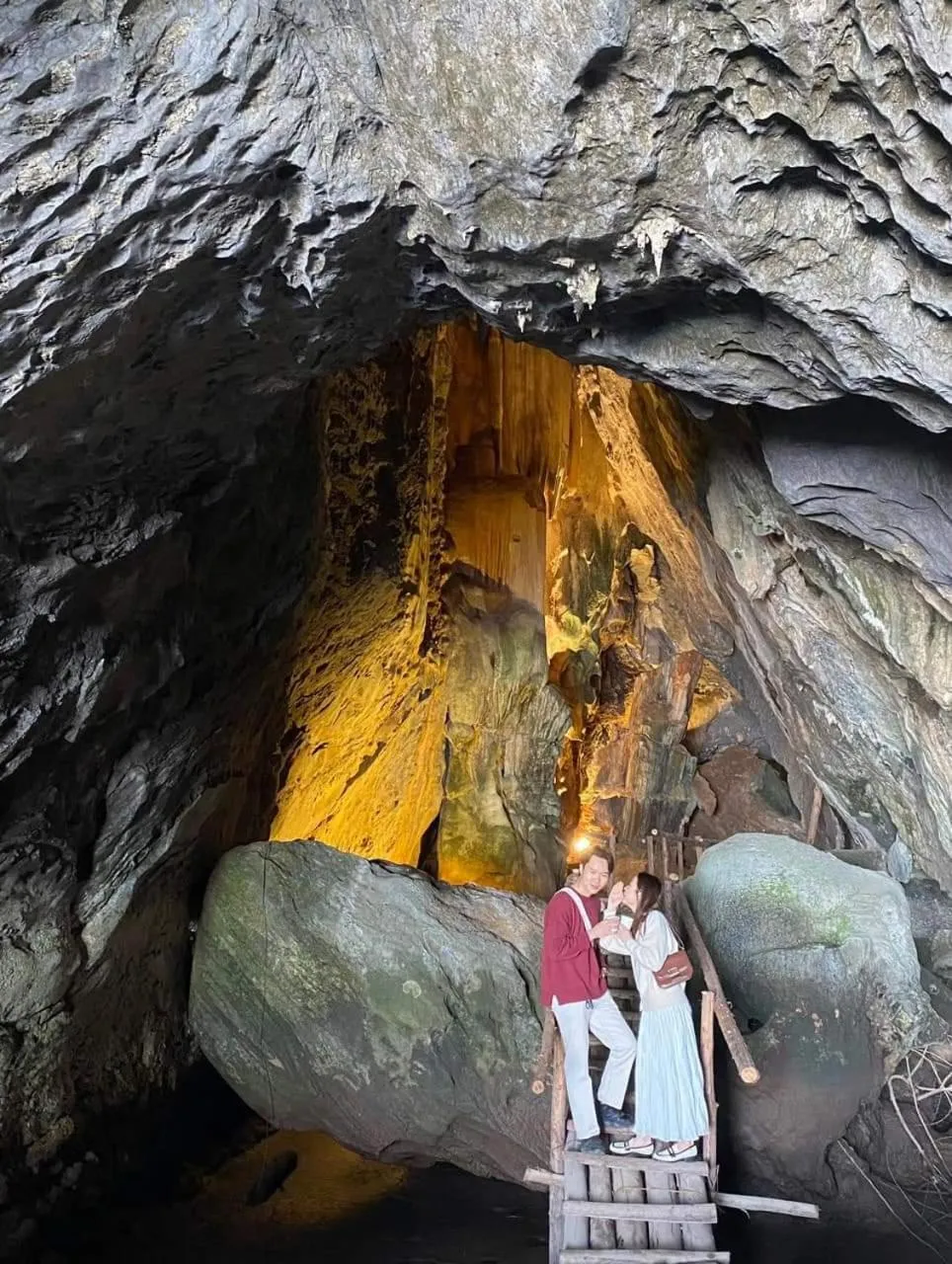 Nearby landmark in Cat Ba Violet Hotel