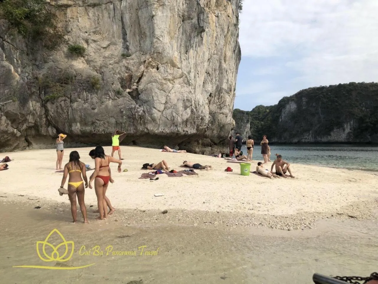 Nearby landmark in Cat Ba Violet Hotel