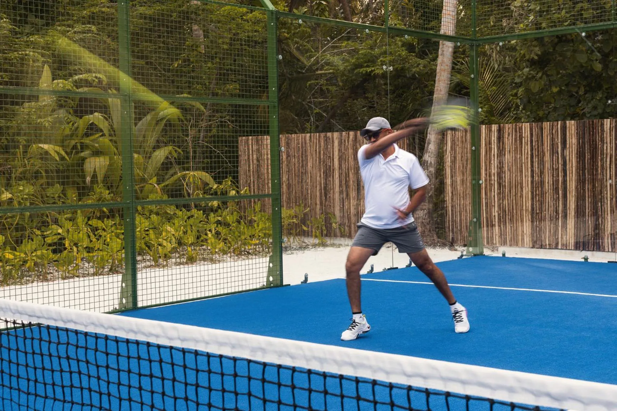Tennis court in COMO Maalifushi