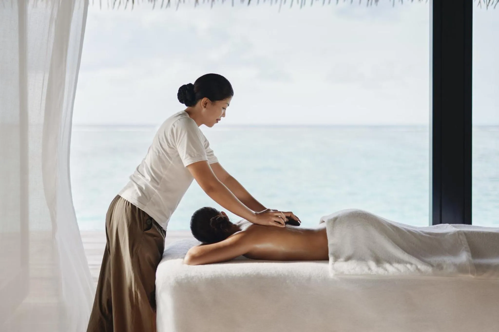 Massage in COMO Maalifushi