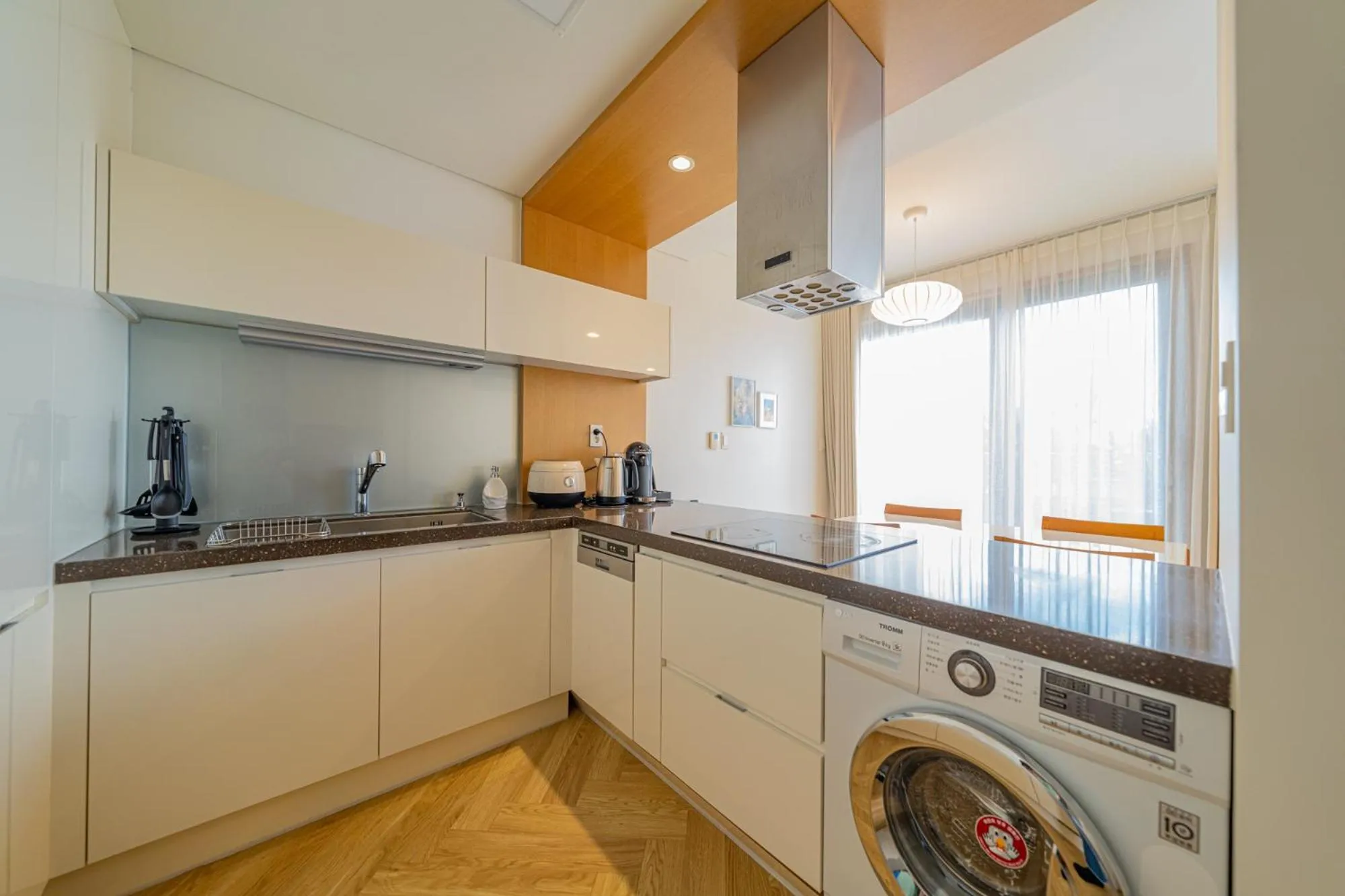 Kitchen or kitchenette in Velum Resort