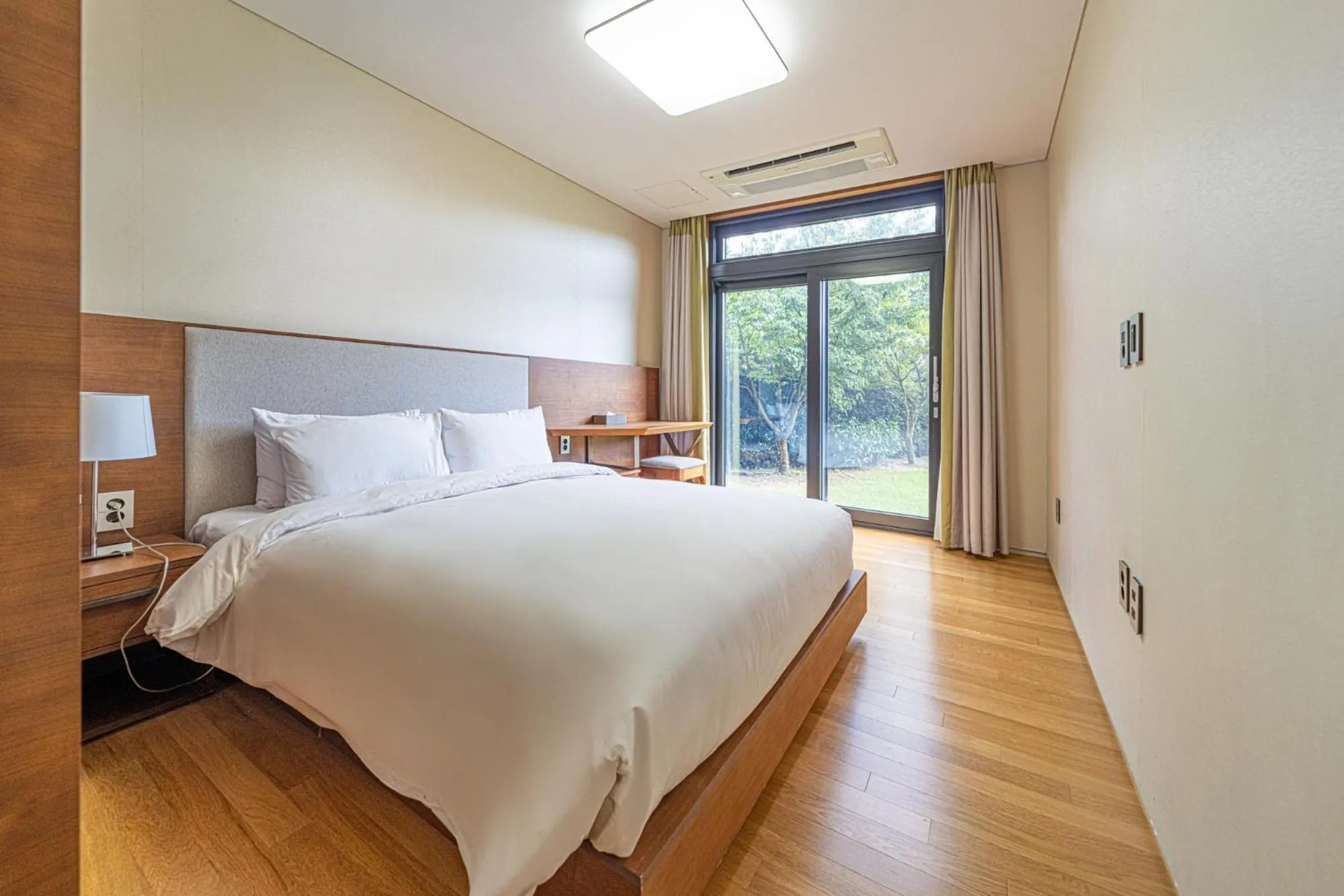 Bedroom, Bed in Velum Resort