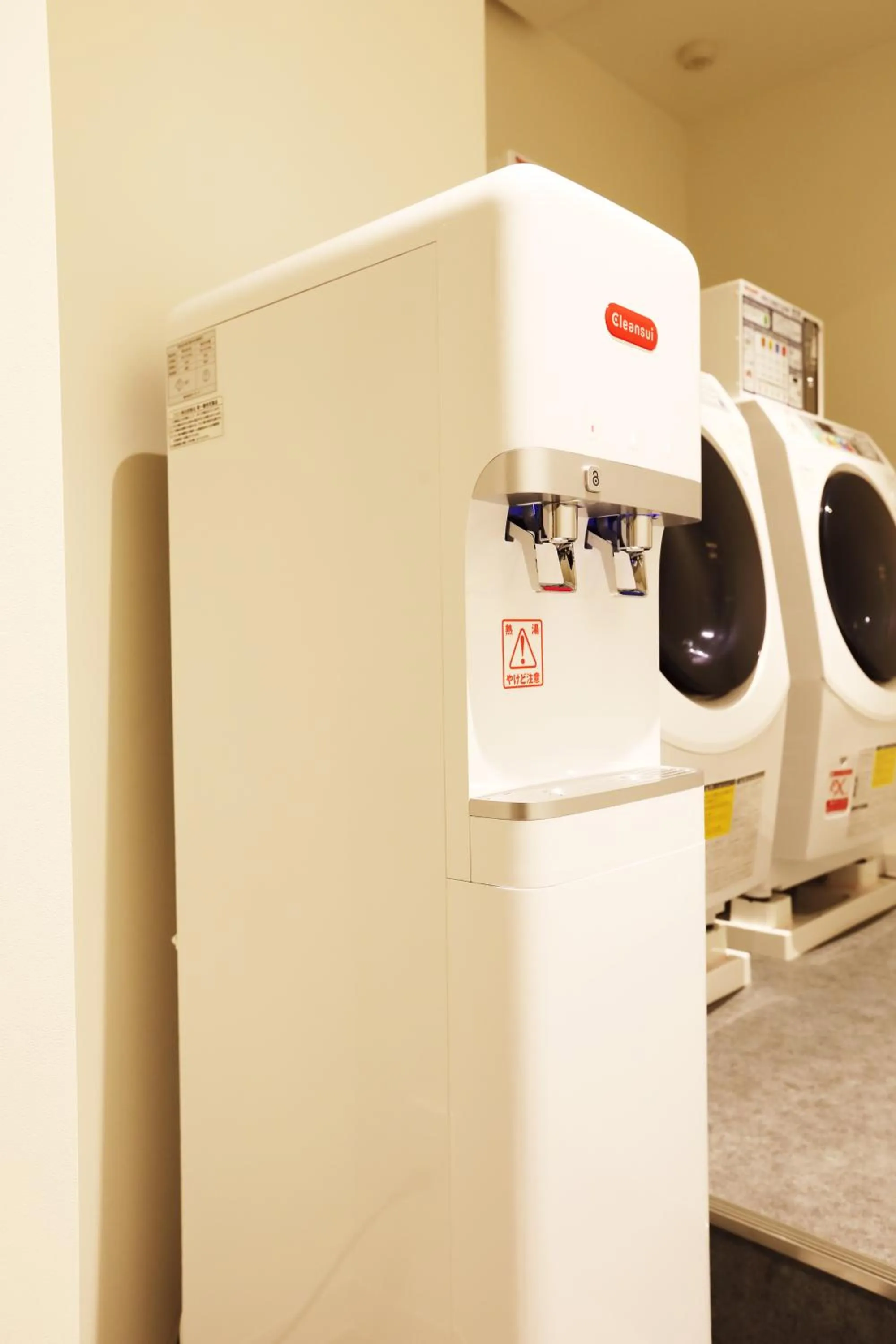 Lounge or bar in LOF HOTEL Shimbashi