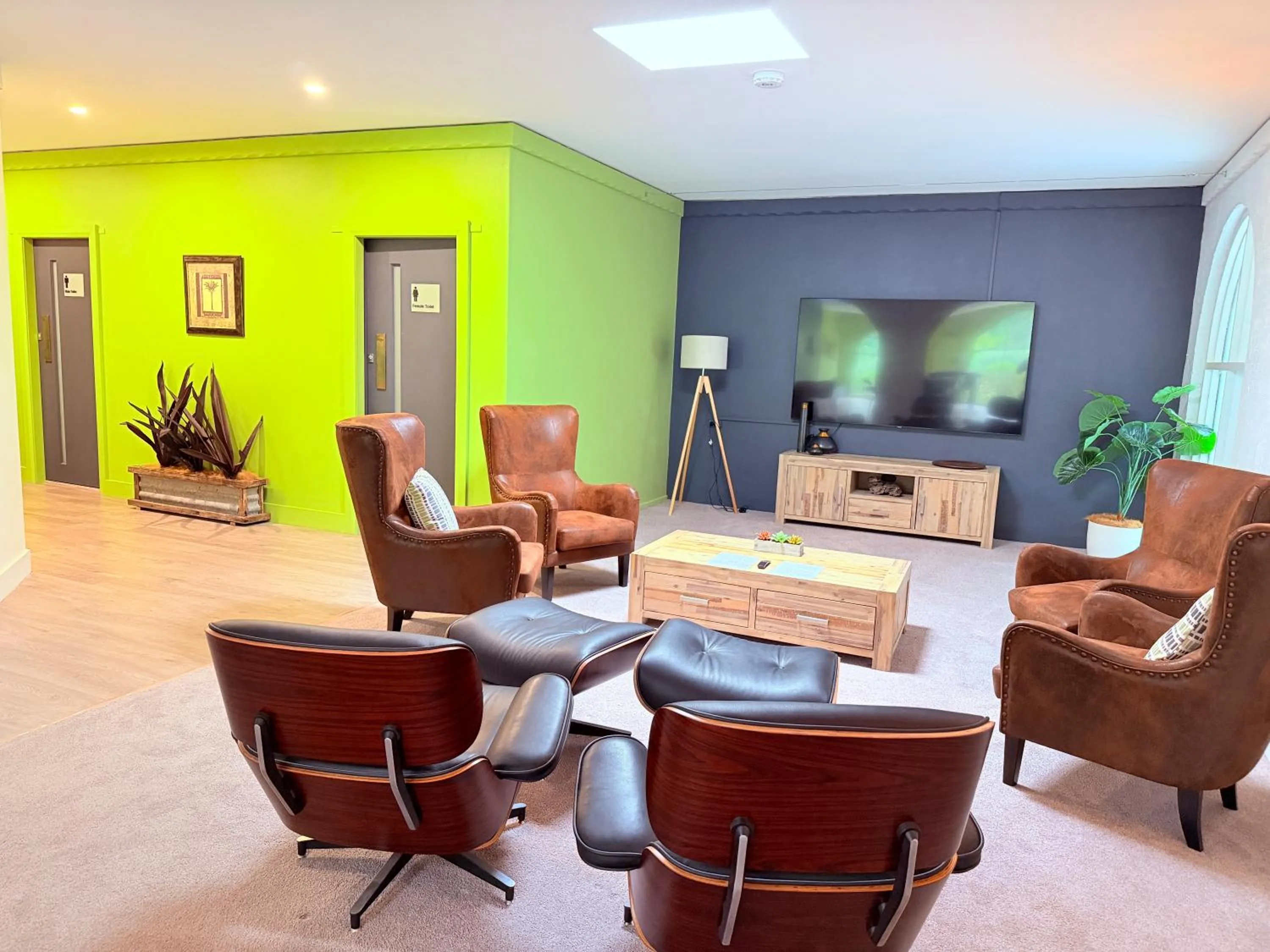 Communal lounge/ TV room in Korora Bay Village Resort