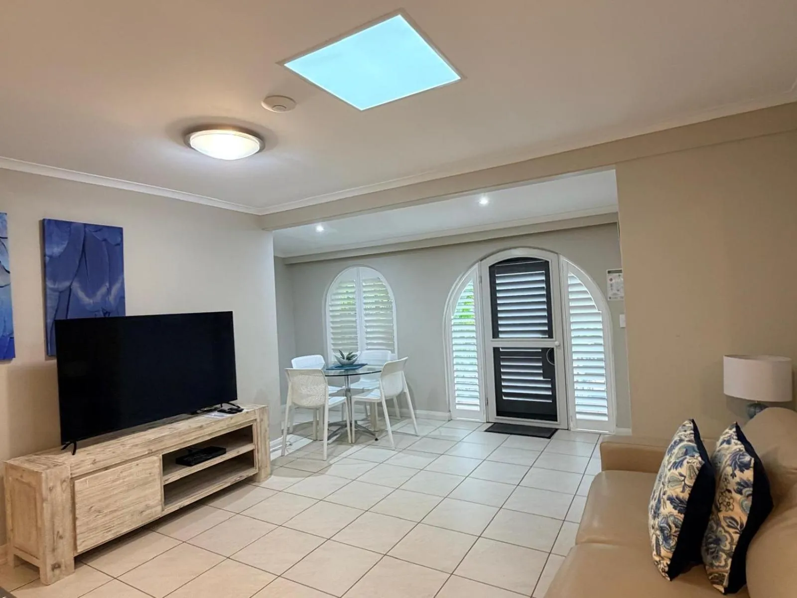 TV and multimedia in Korora Bay Village Resort