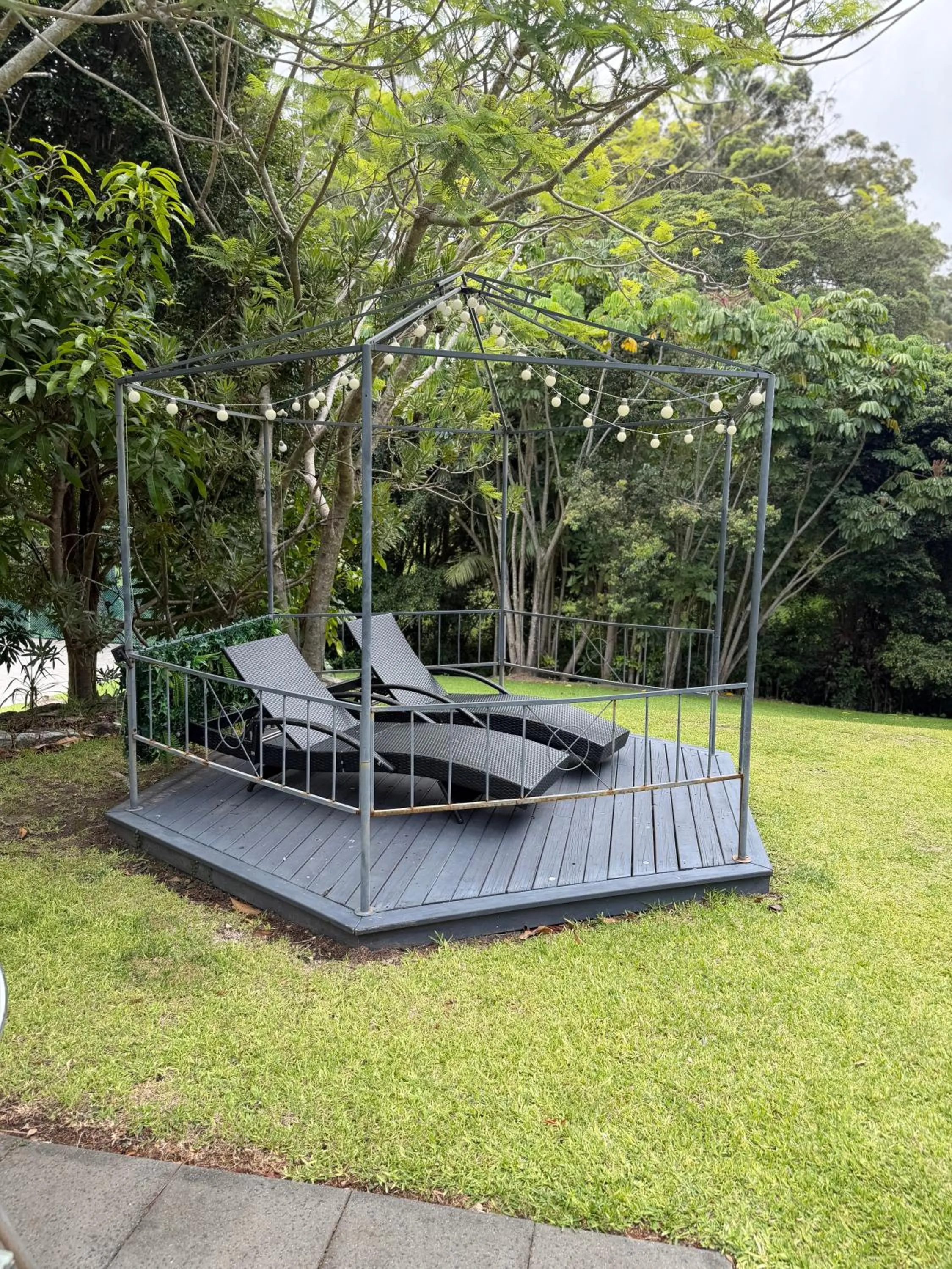 Garden view in Korora Bay Village Resort