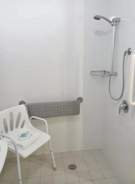 Shower in Korora Bay Village Resort