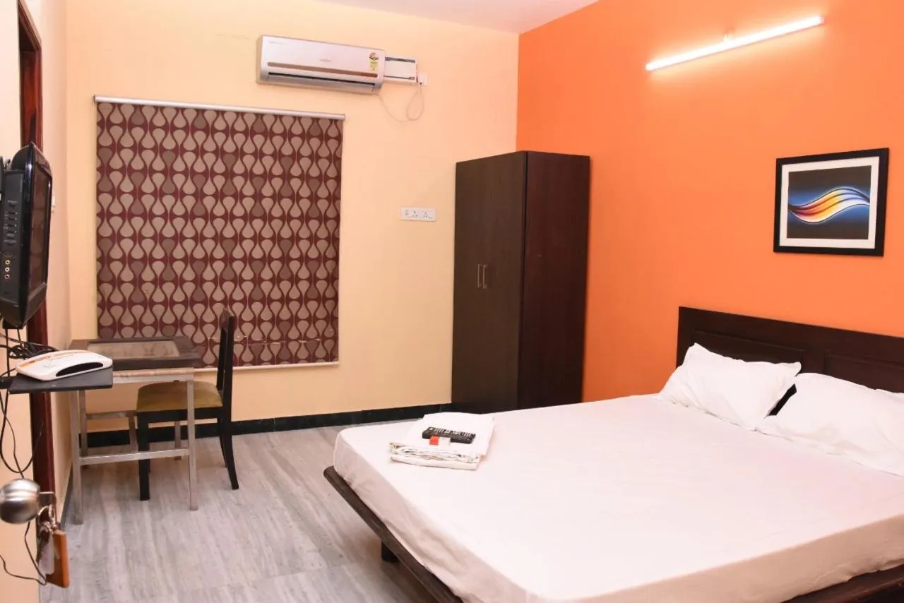 Bedroom, Bed in Aishwaryam Deshna Service Apartment Ambattur Chennai